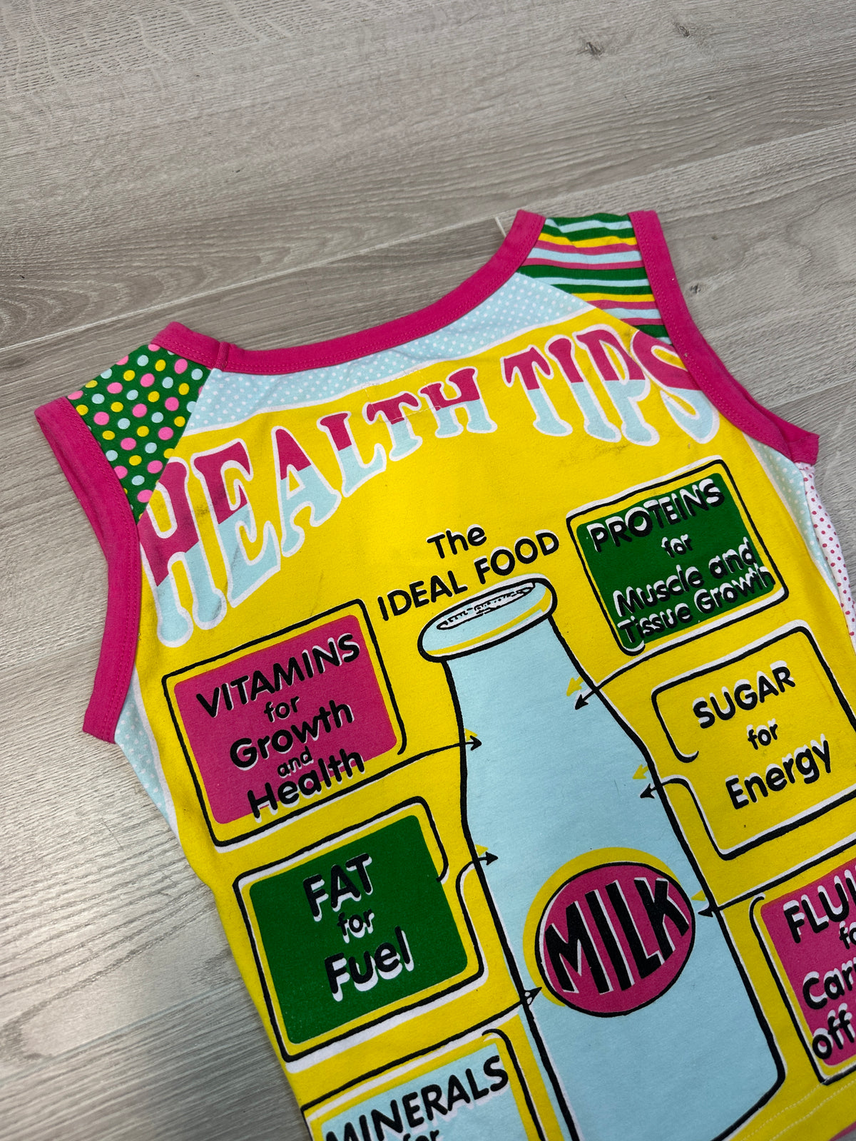 GRAPHIC TOP