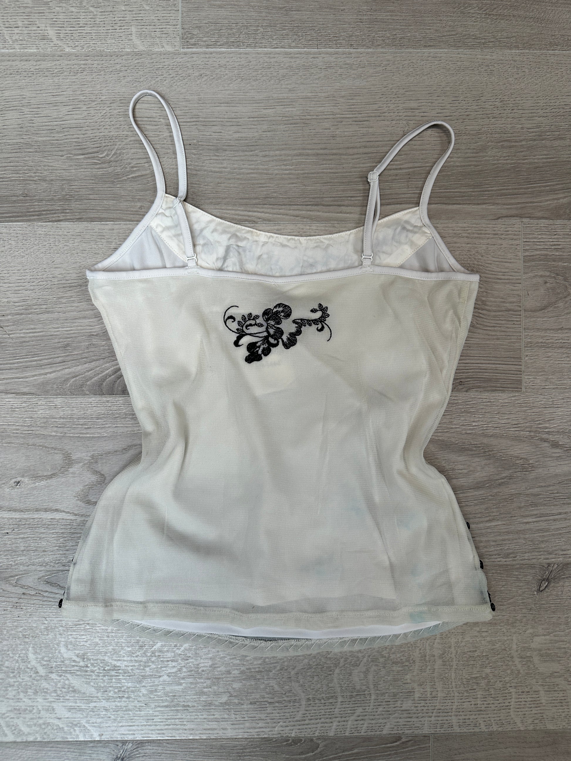 WHITE TOP WITH BLACK DETAILS