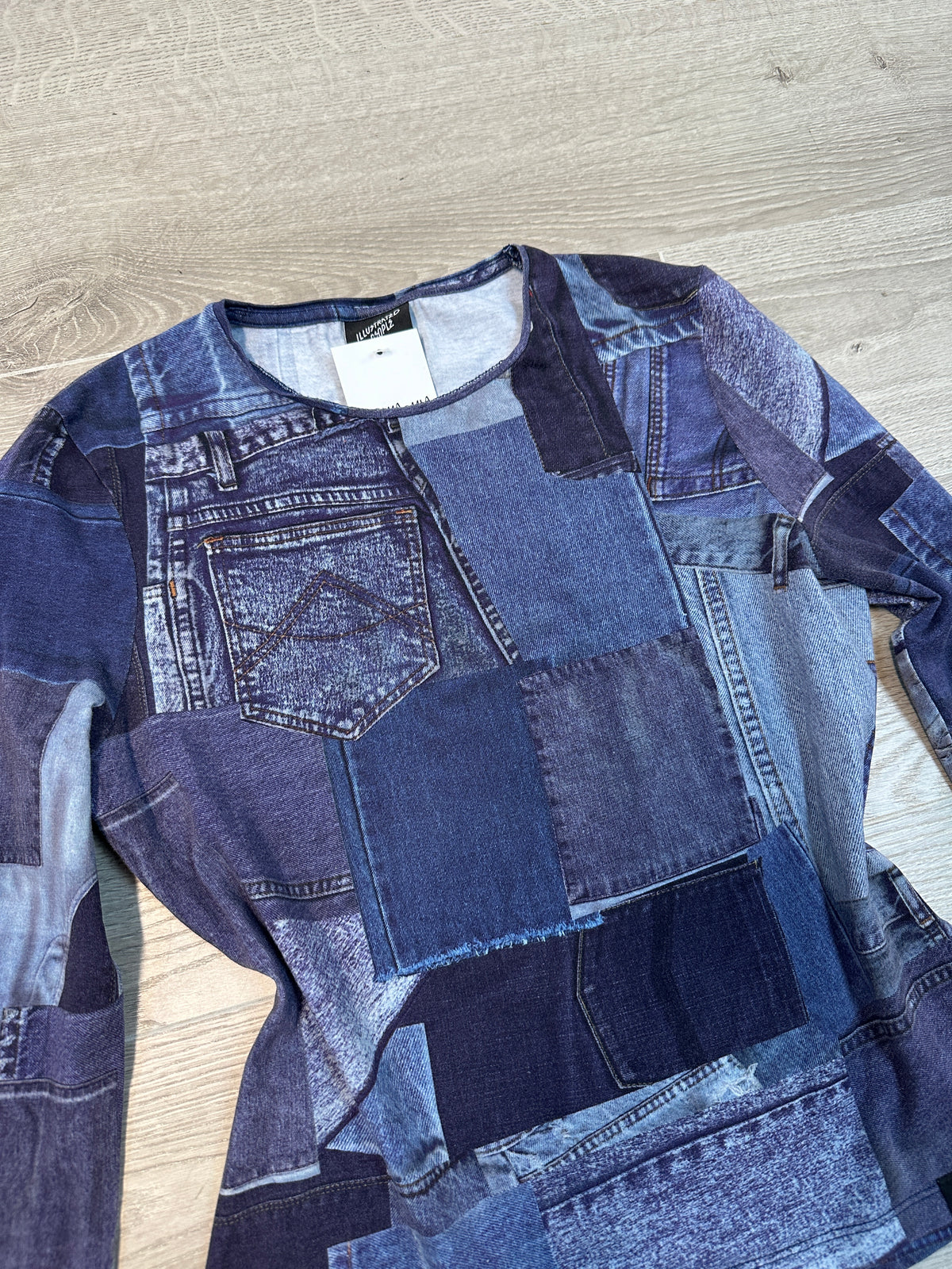 DENIM PRINT LONGSLEVE TOP