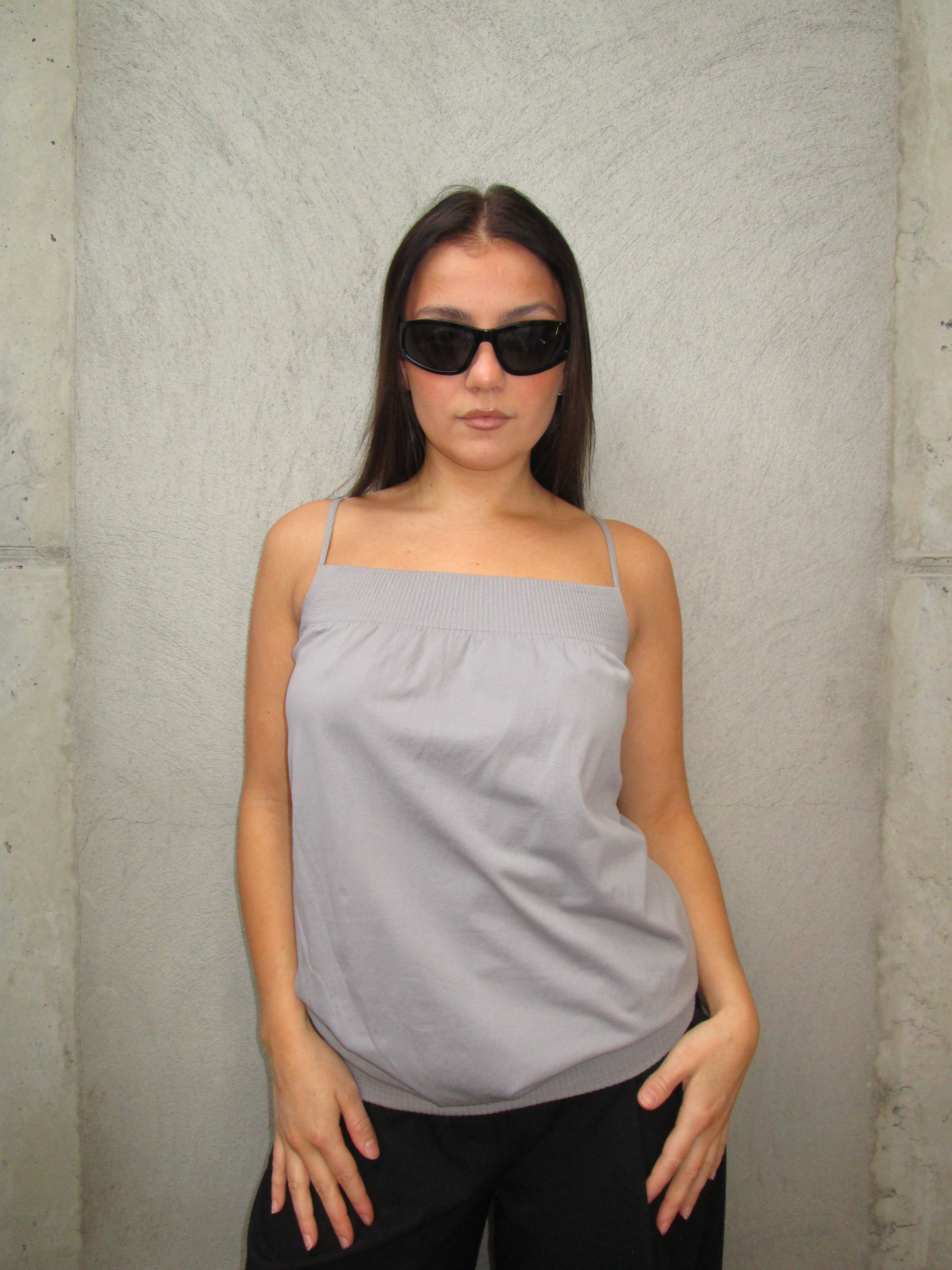 GRAY TOP