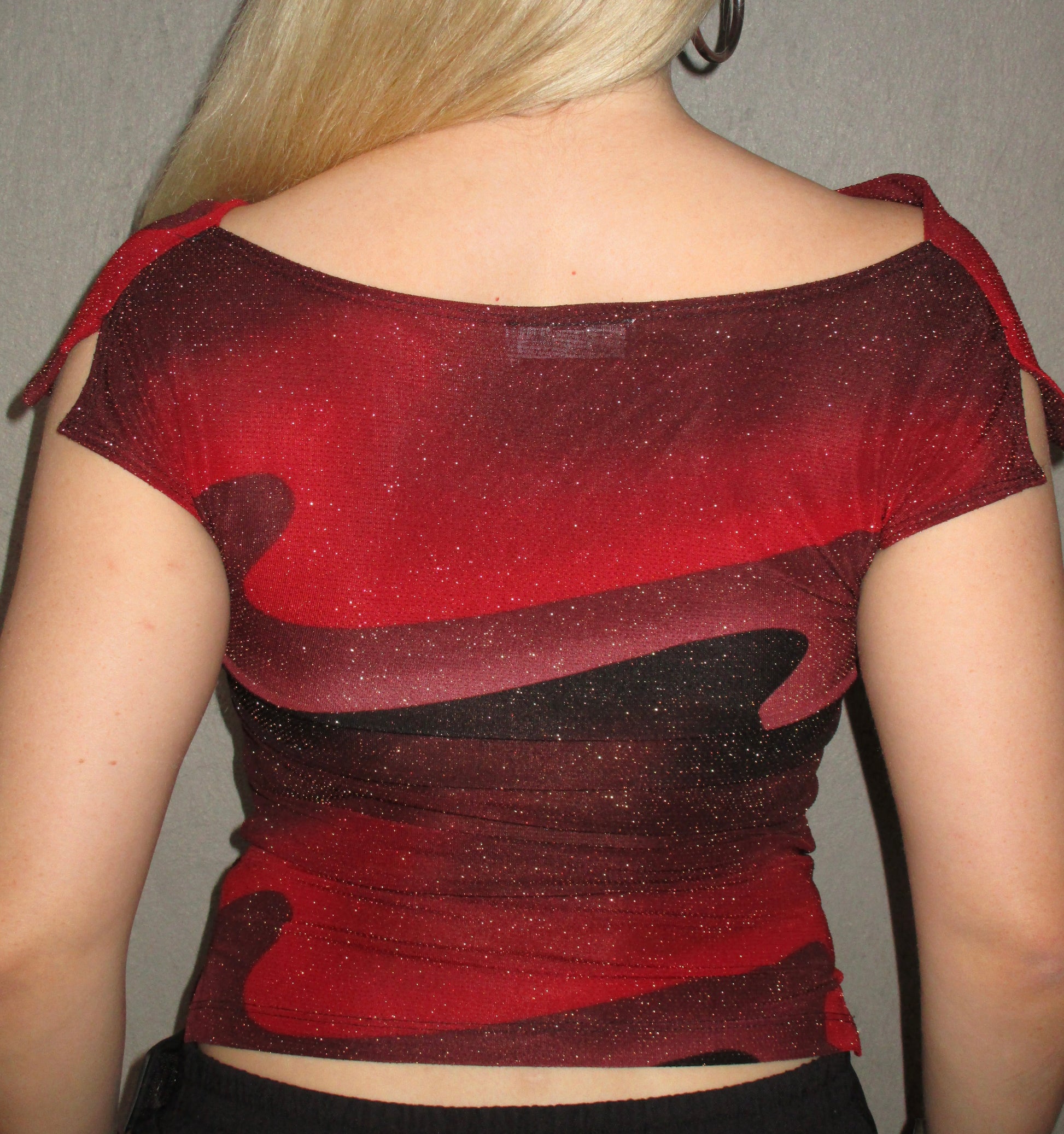 RED SPARKLE T-SHIRT