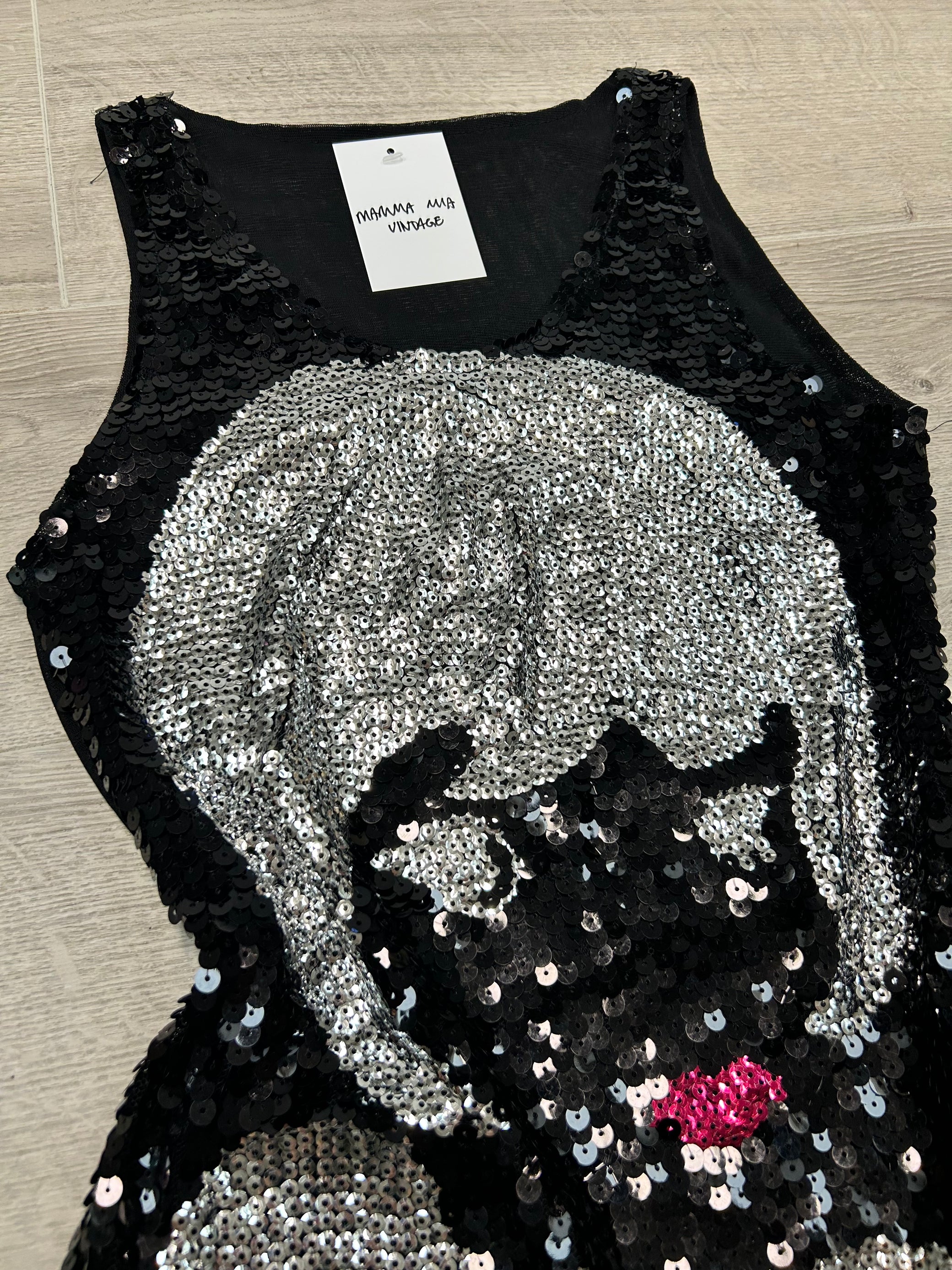 BLACK SEQUIN GRAPHIC TOP