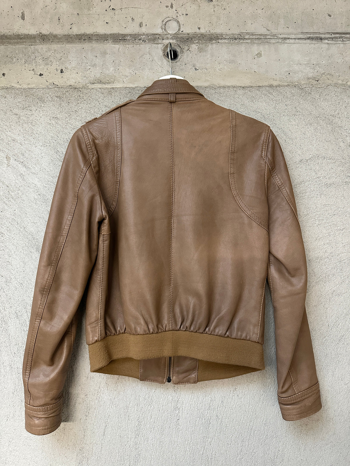 BROWN LEATHER JACKET