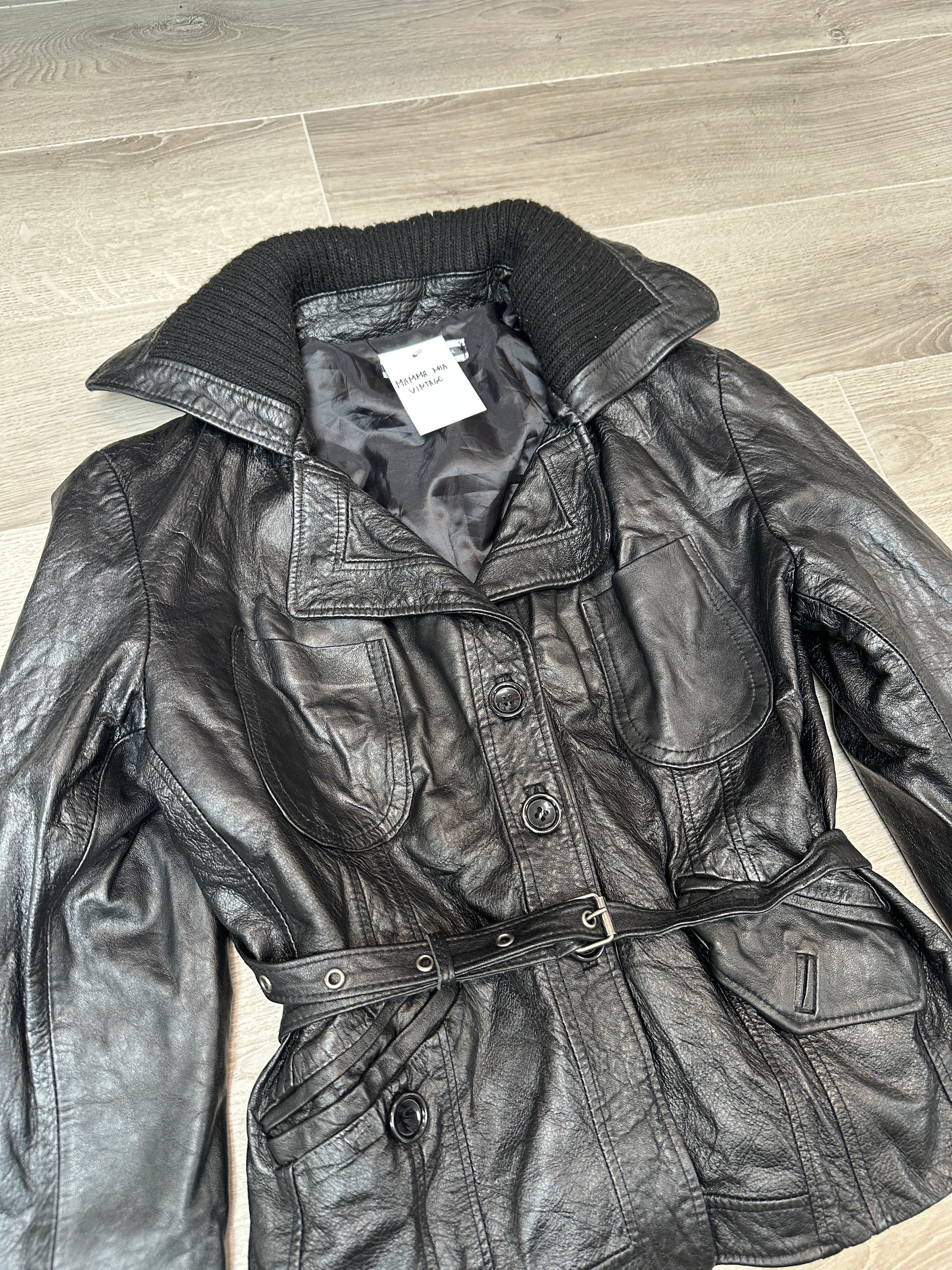 BLACK LEATHER JACKET