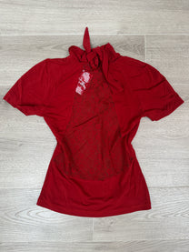 RED T-SHIRT WITH LACE BACK