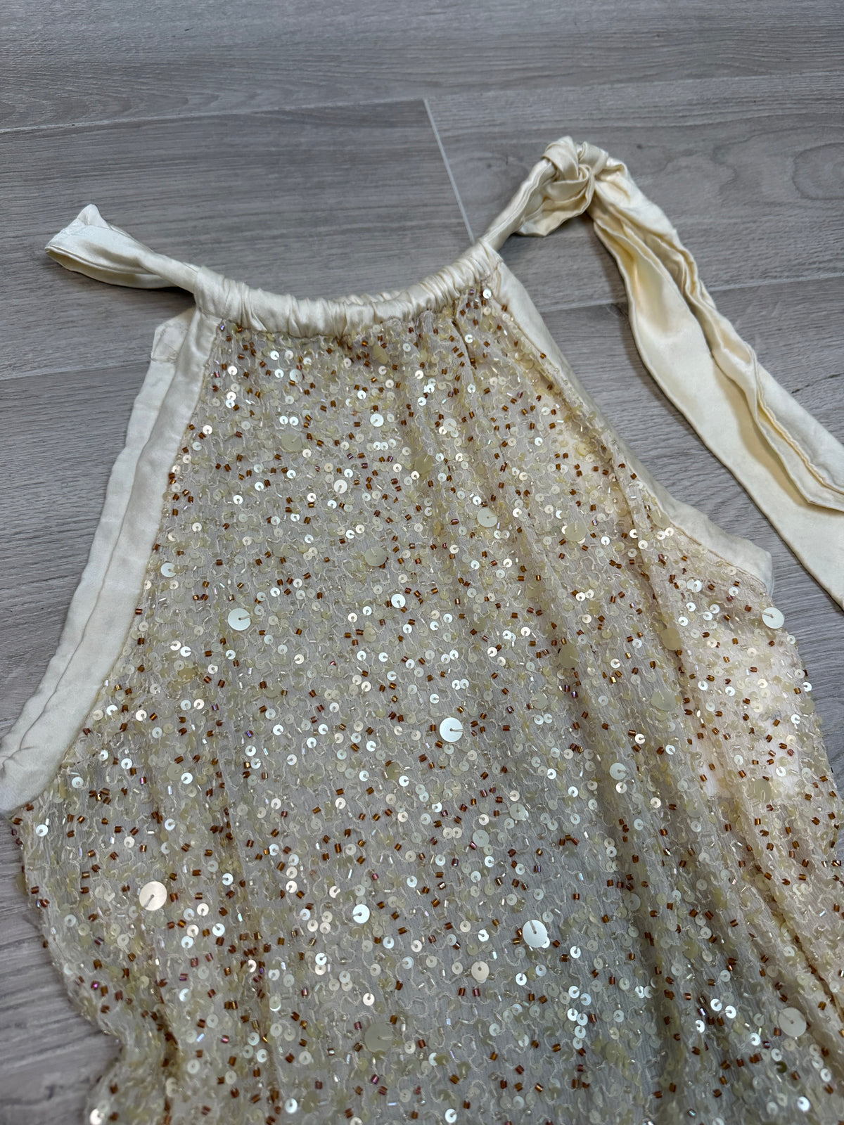 CREM SEQUIN TOP