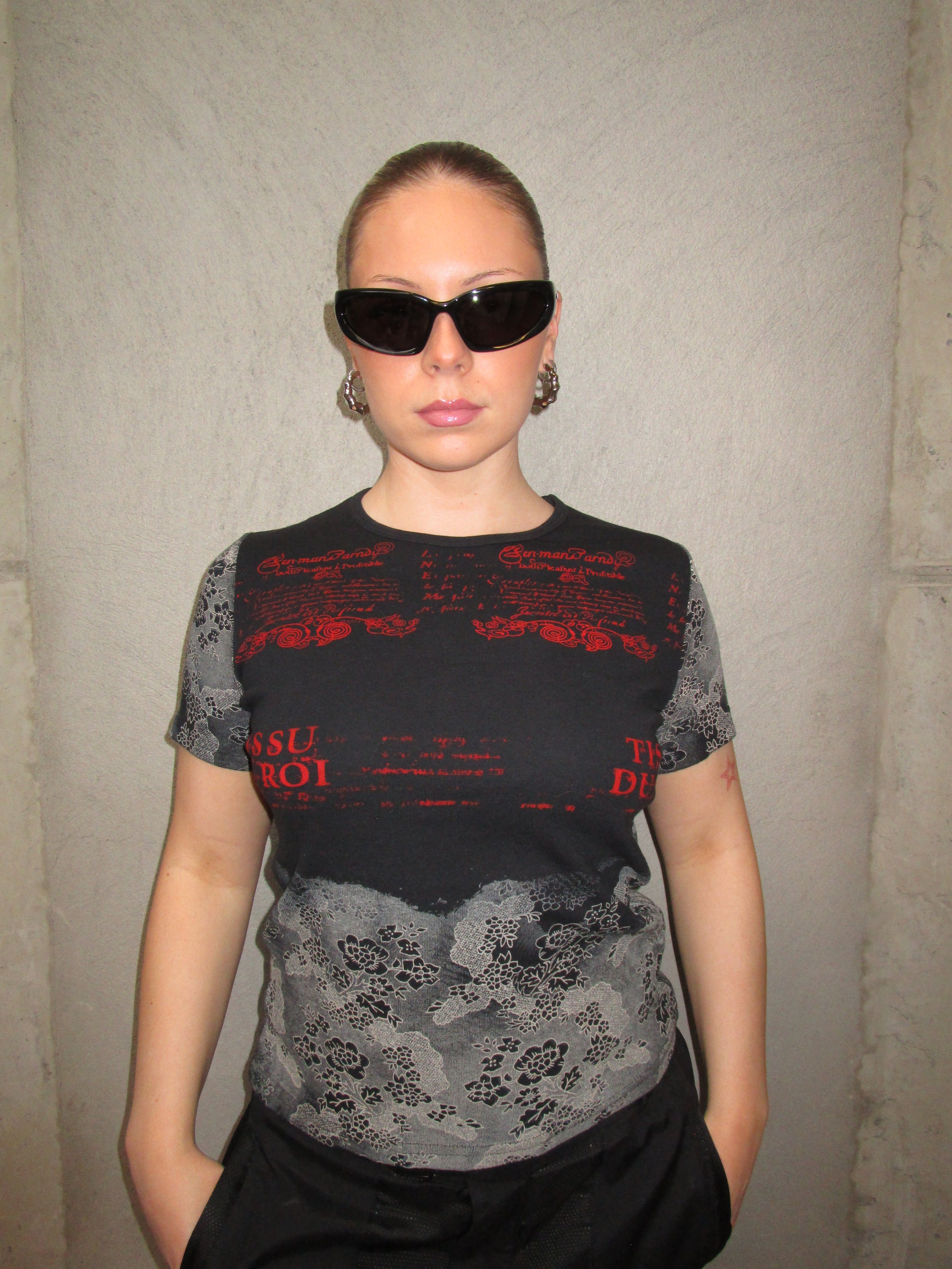 GRAPHIC T-SHIRT