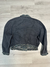 DENIM JACKET WITH LEOPARD PRINT