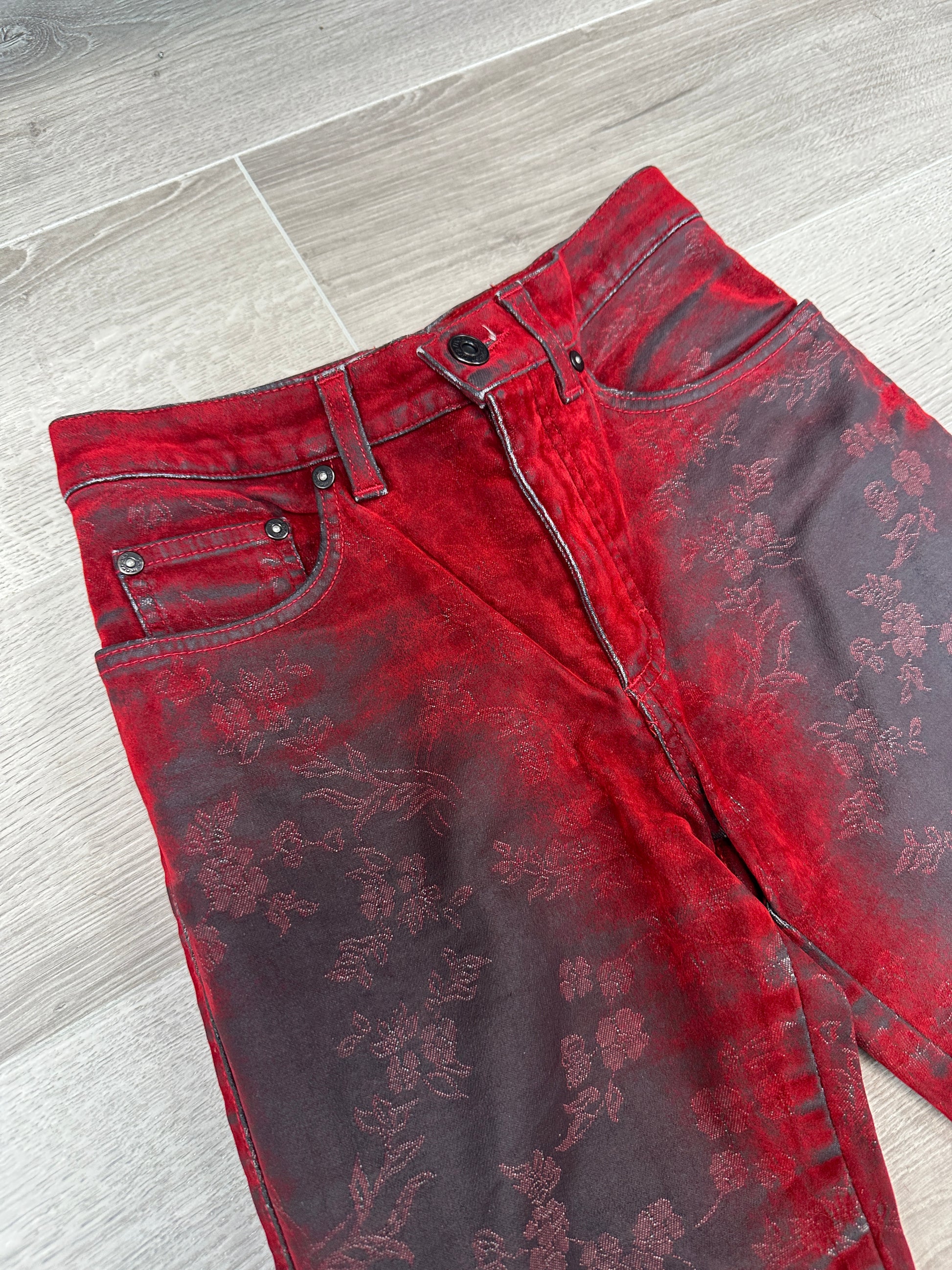 RED JEANS