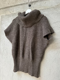 BROWN KNITTED TOP