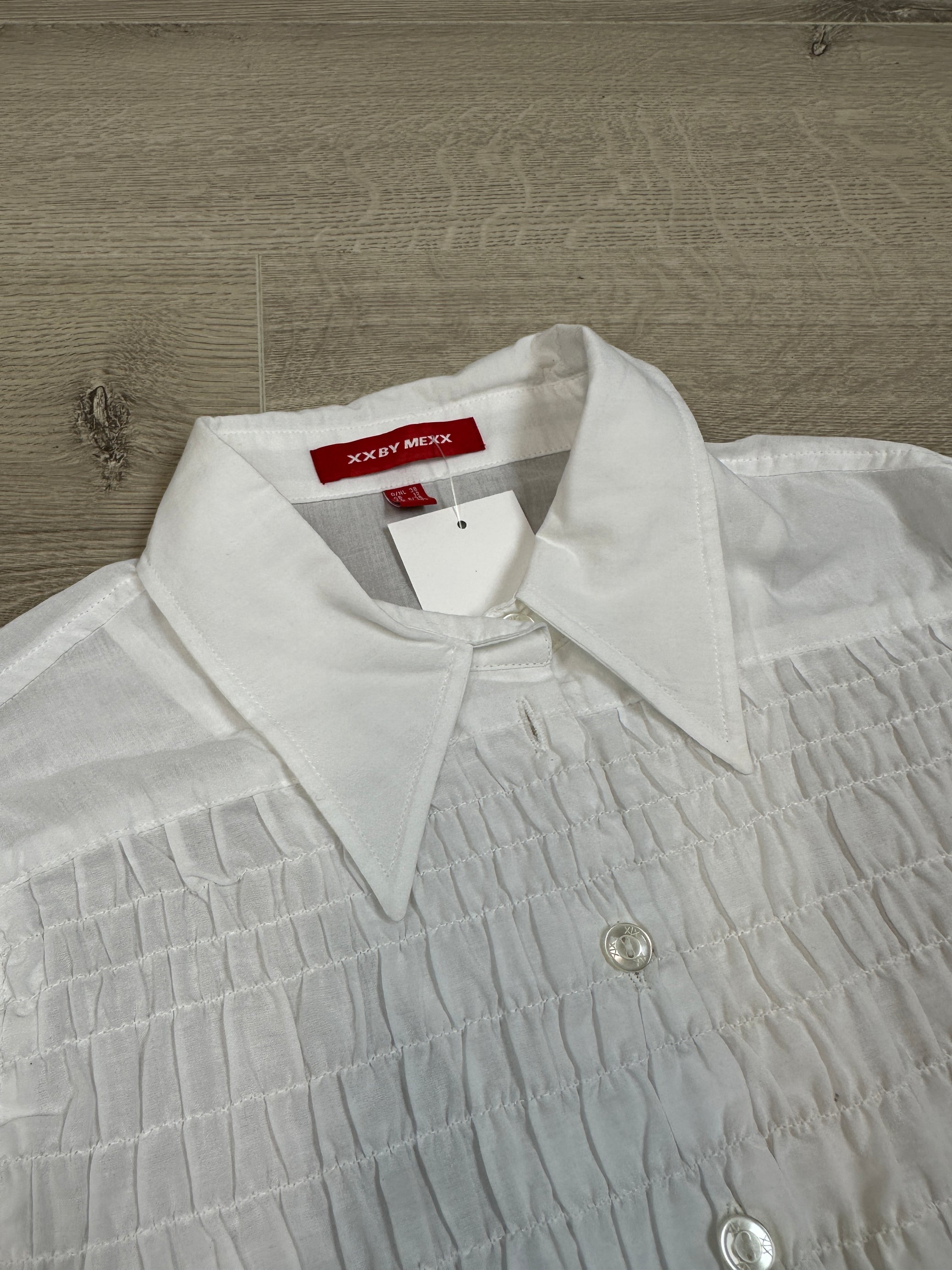 WHITE SHIRT
