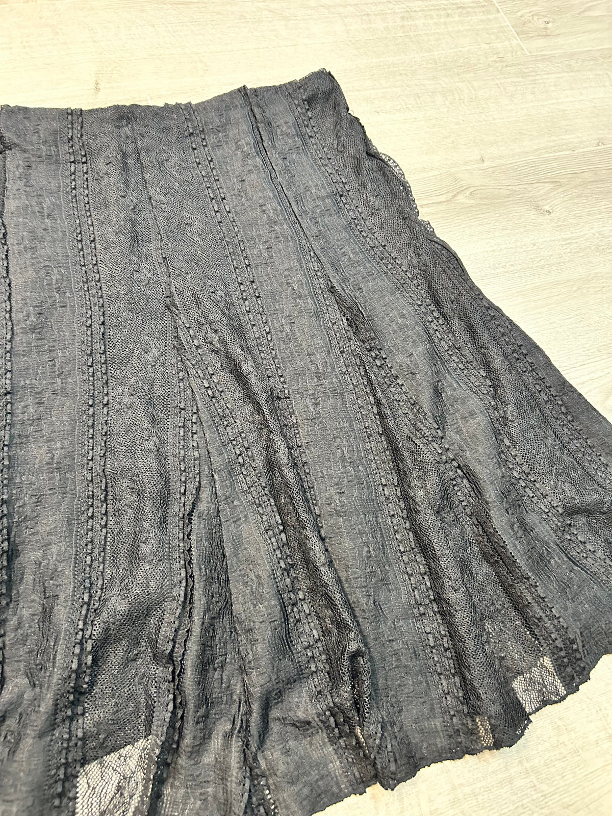 BLACK LACE SKIRT