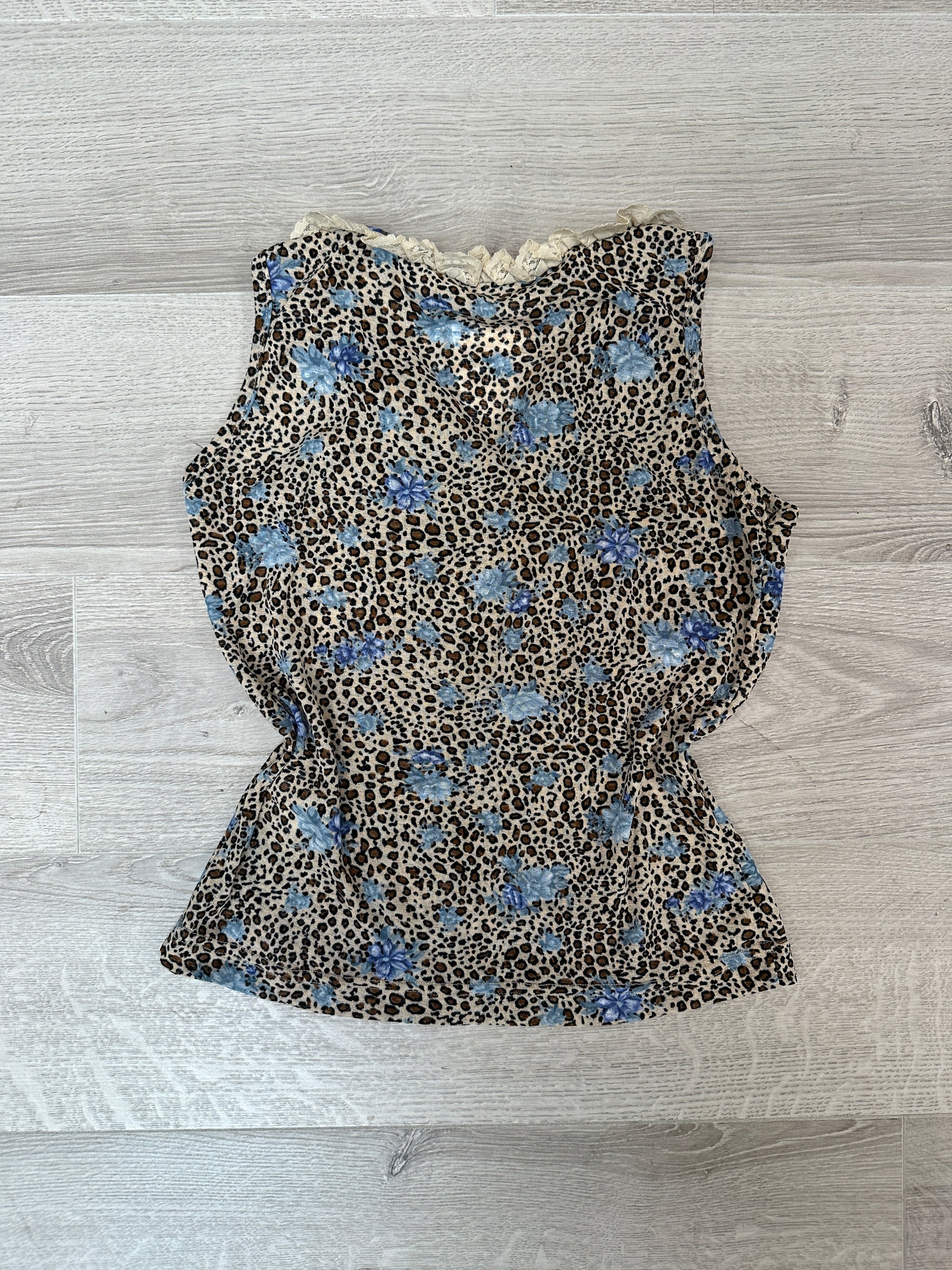 LEOPARD TOP WITH BLUE FLOWERS
