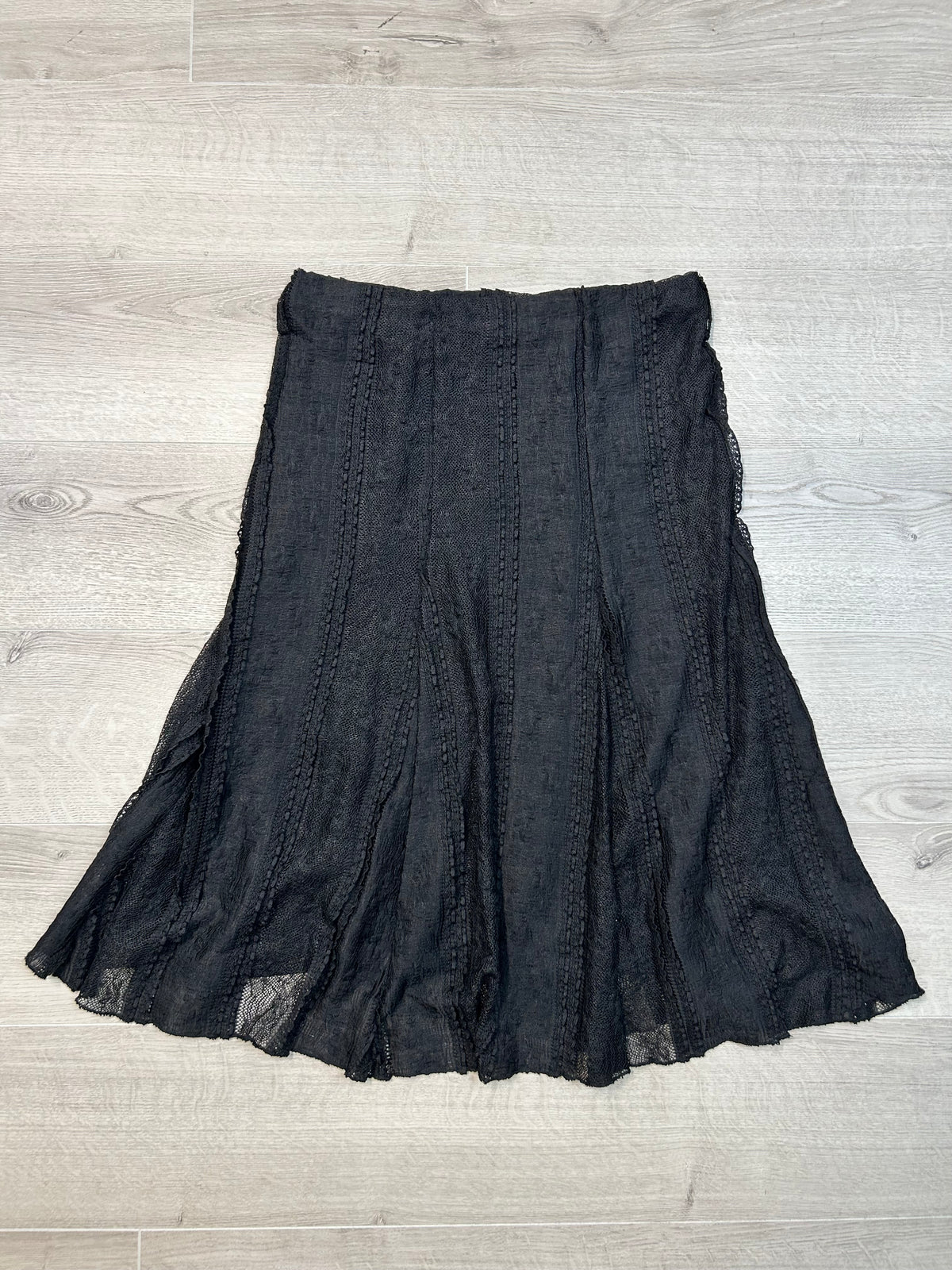 BLACK LACE SKIRT