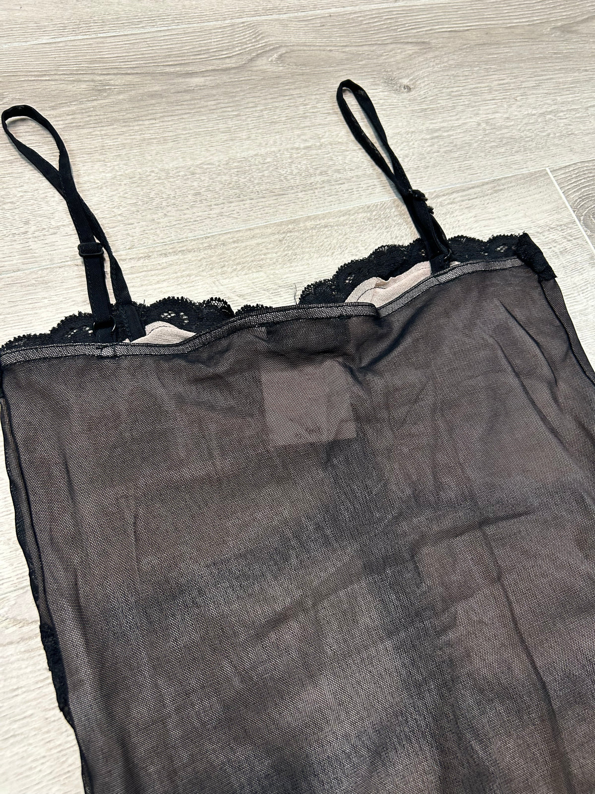BLACK MESH TOP WITH LACE