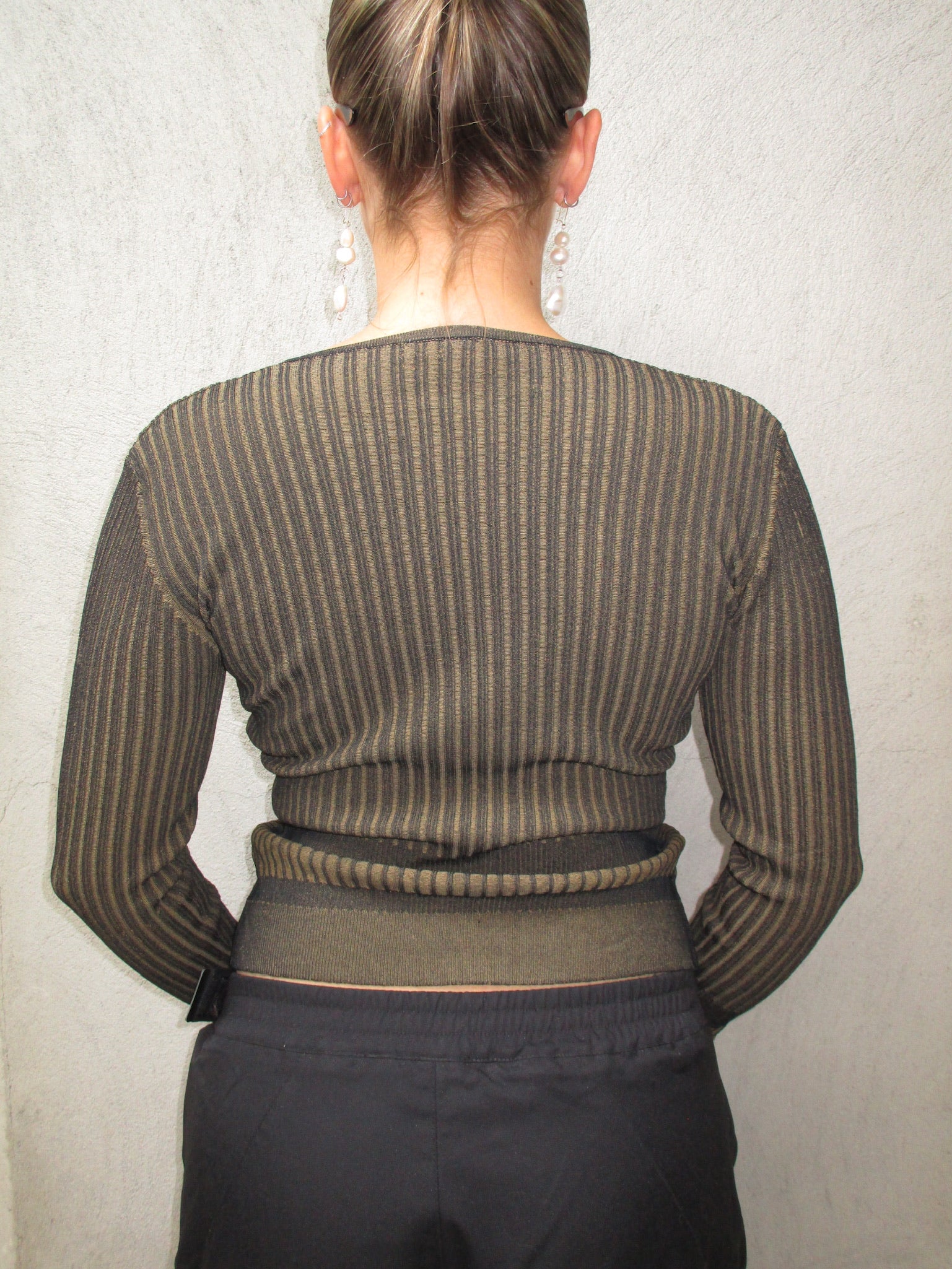 BROWN BUTTON UP SWEATER