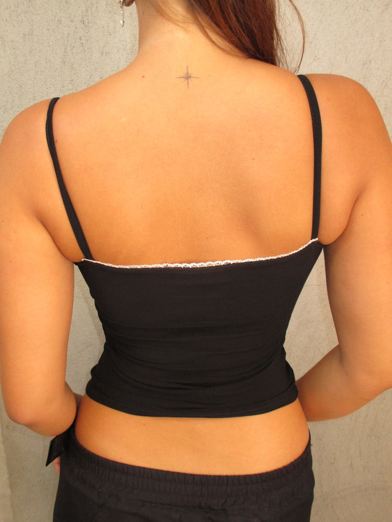 BLACK TOP WITH FLOWER