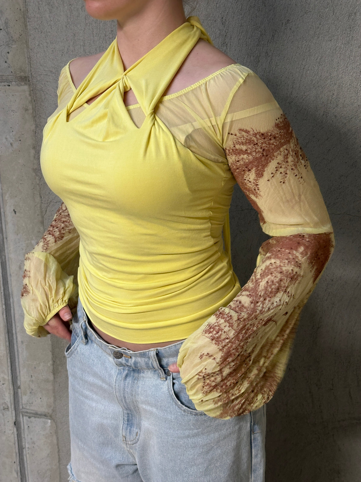 YELLOW PRINTED MESH TOP