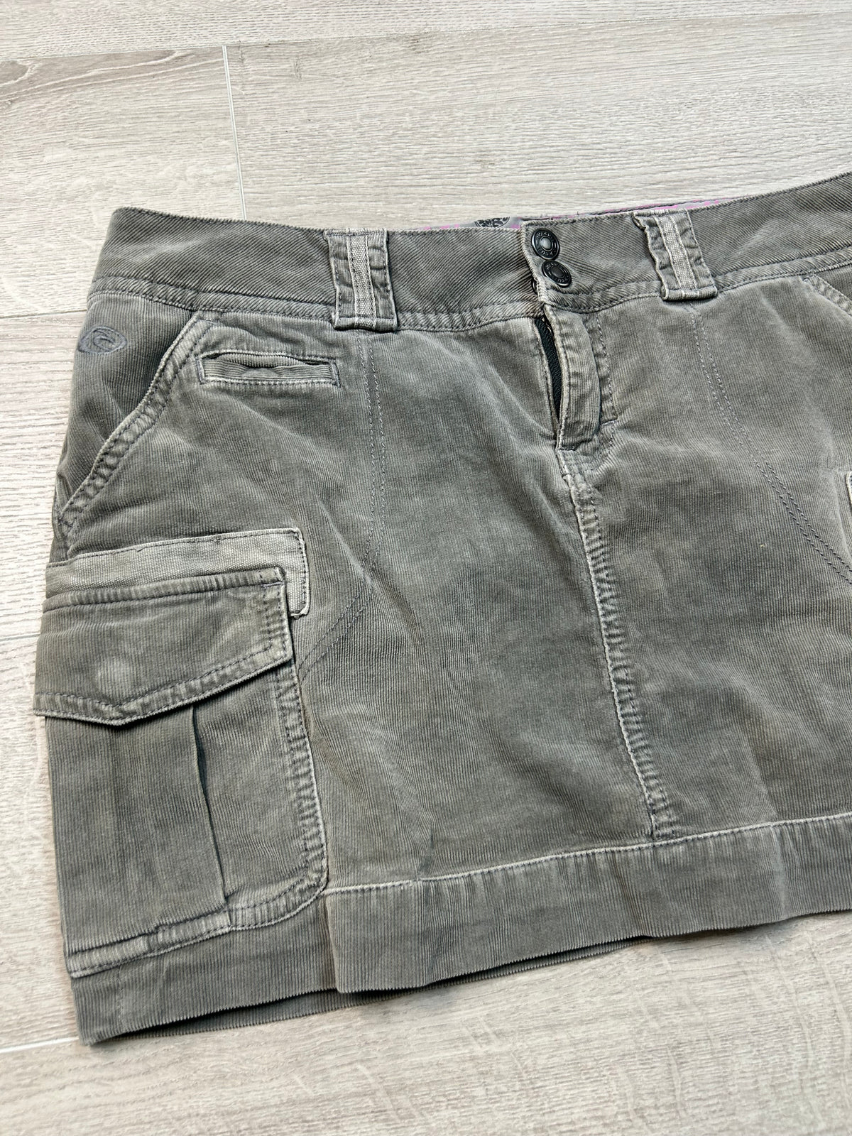GREY MINI SKIRT