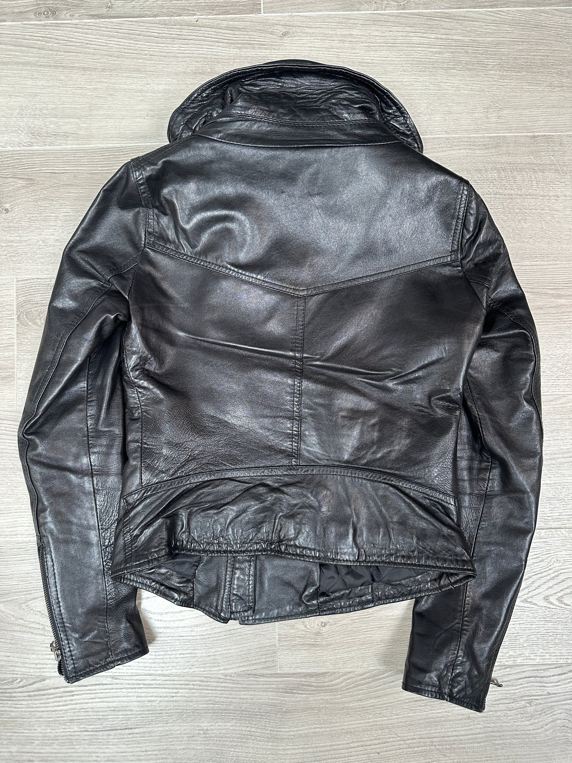 BLACK LEATHR JACKET