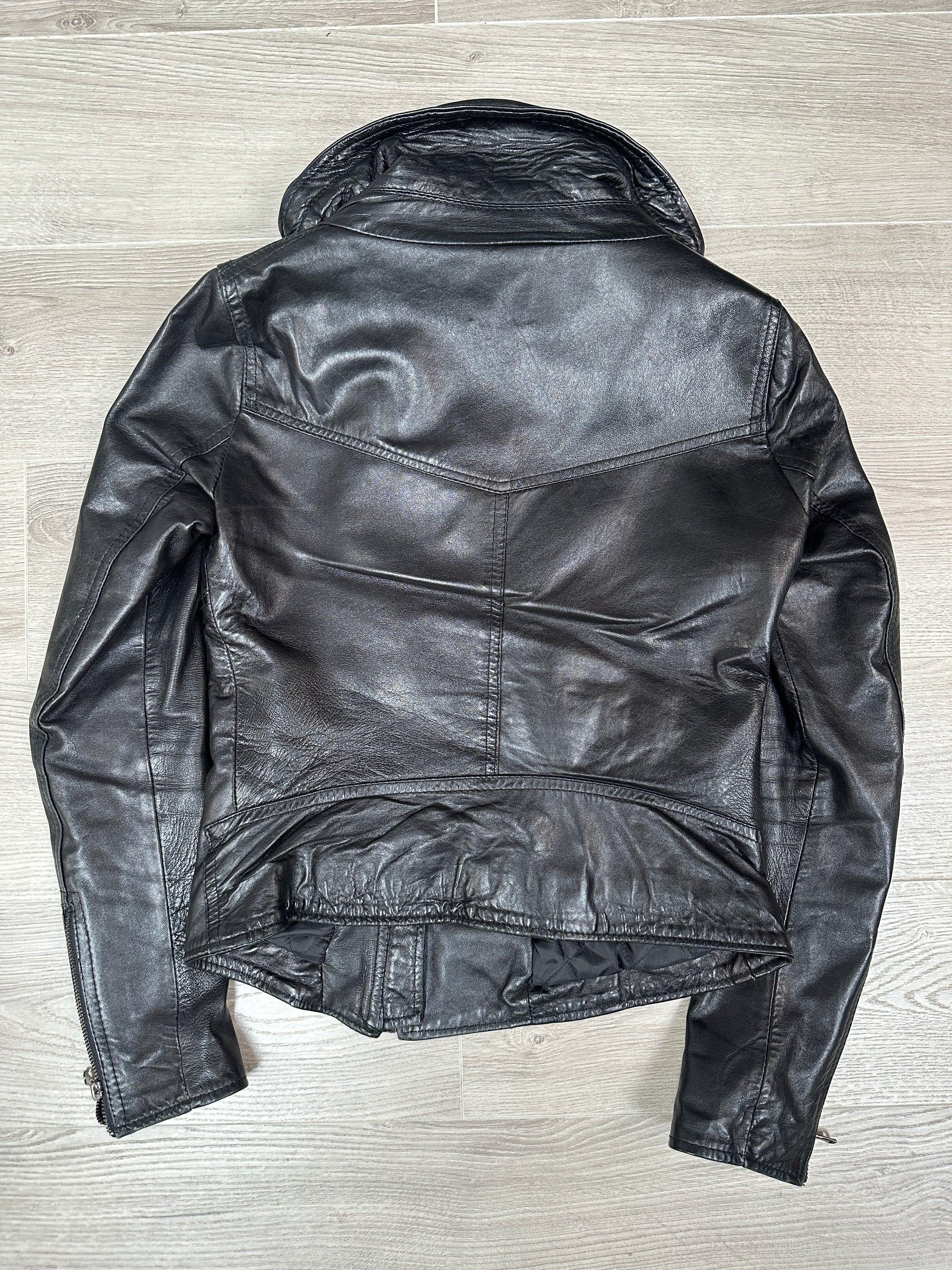 BLACK LEATHR JACKET