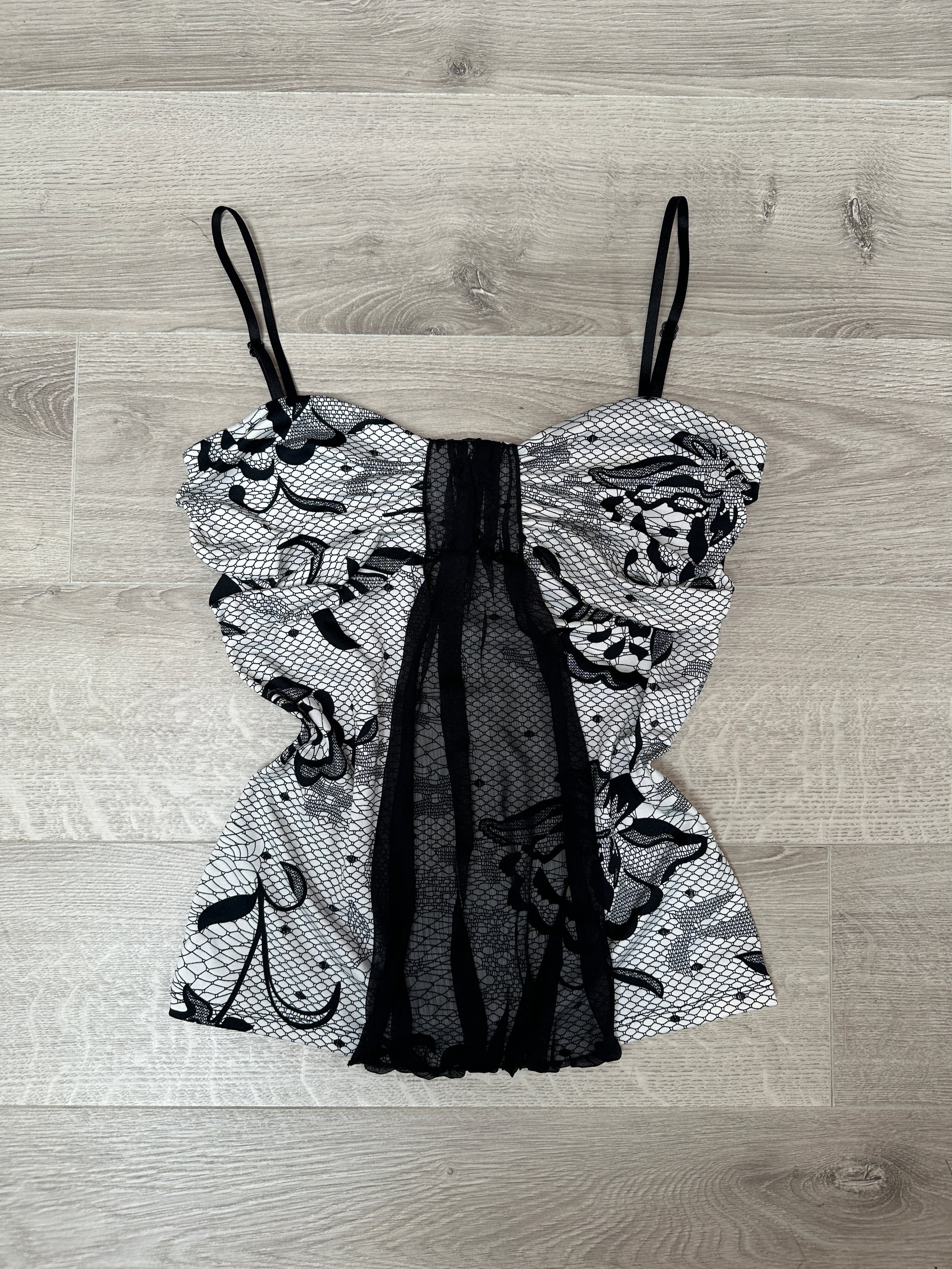 BLACK &amp; WHITE TOP