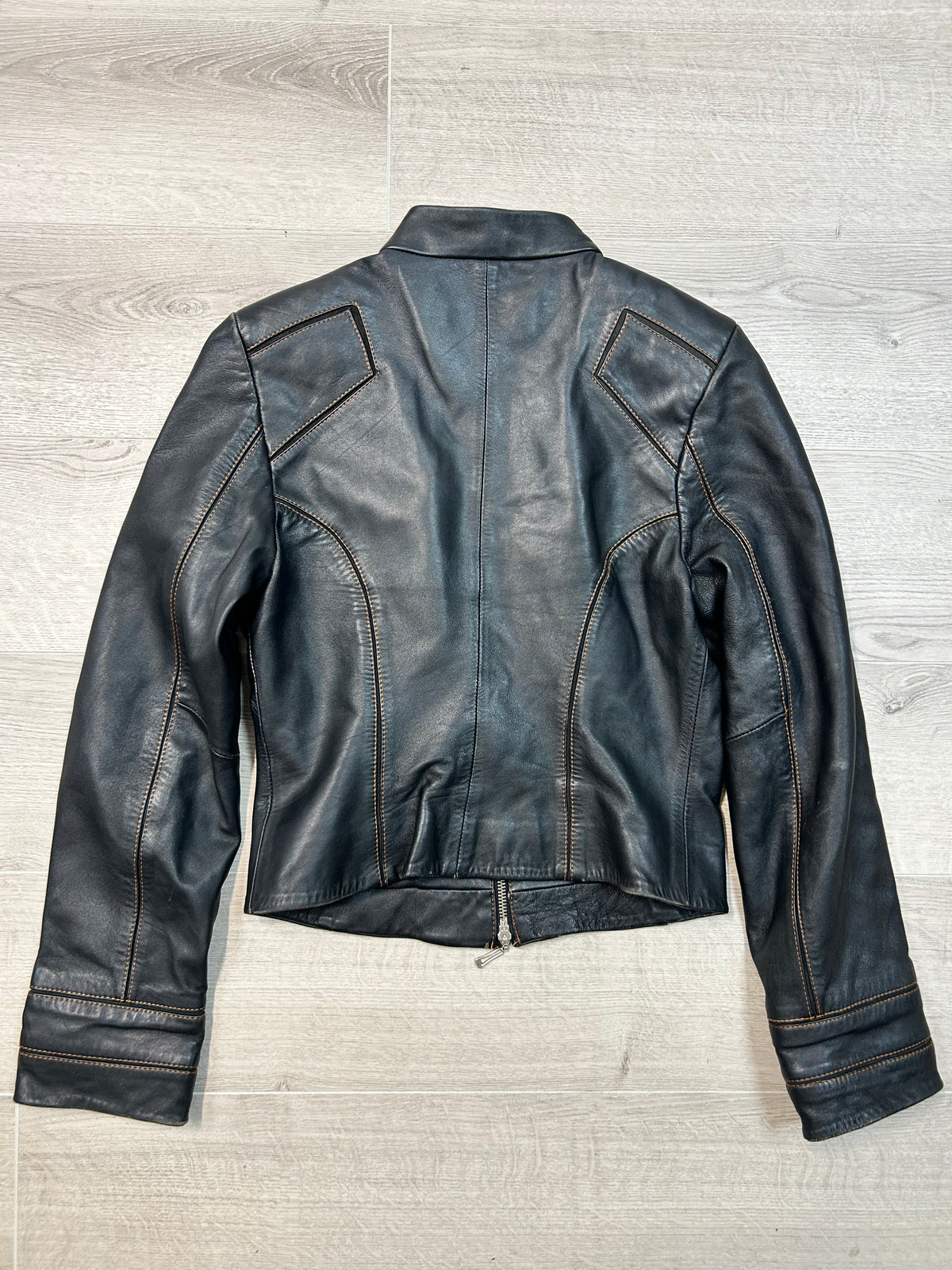 BLACK LEATHER JACKET