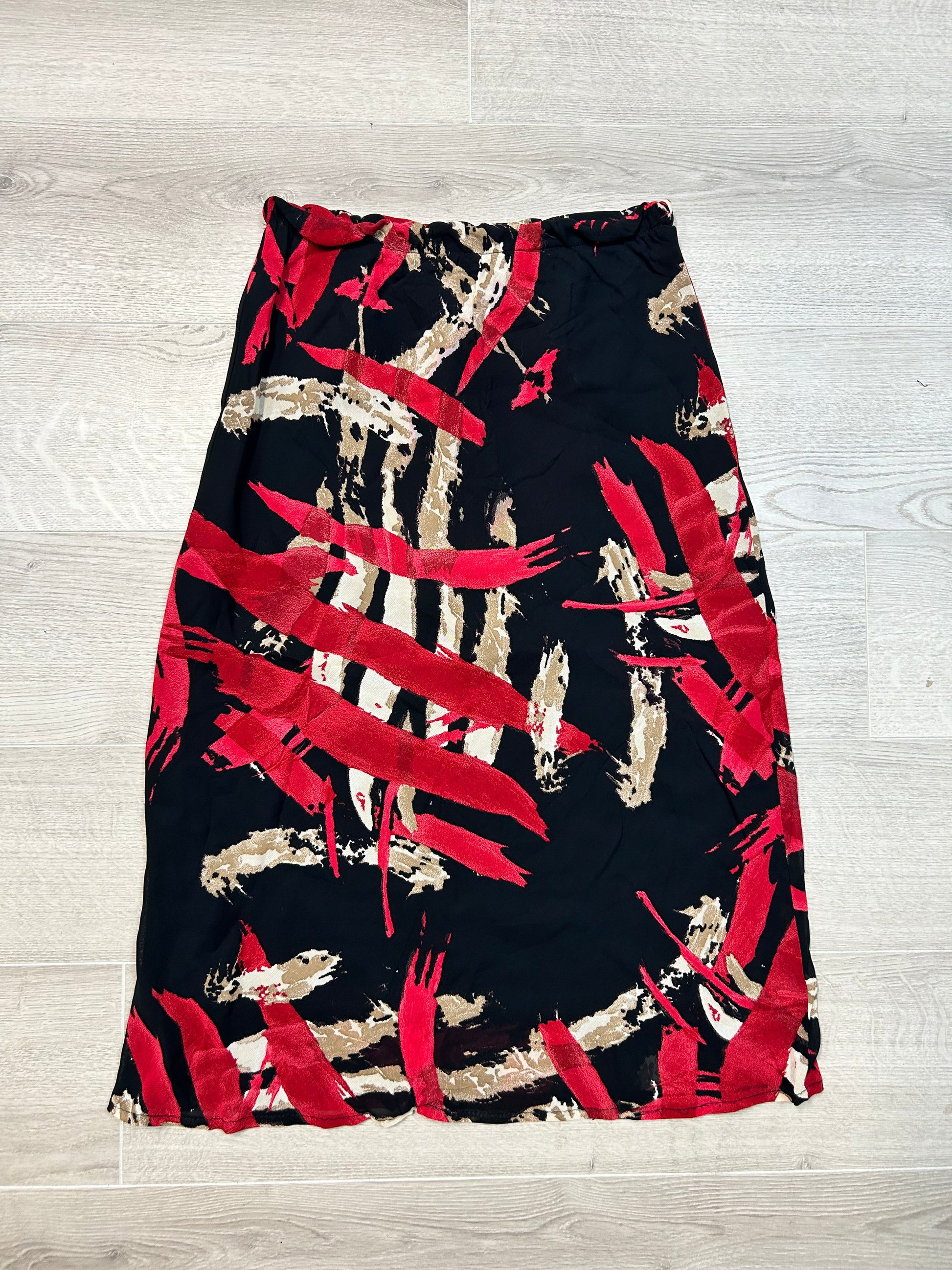 BLACK PRINTED MID SKIRT