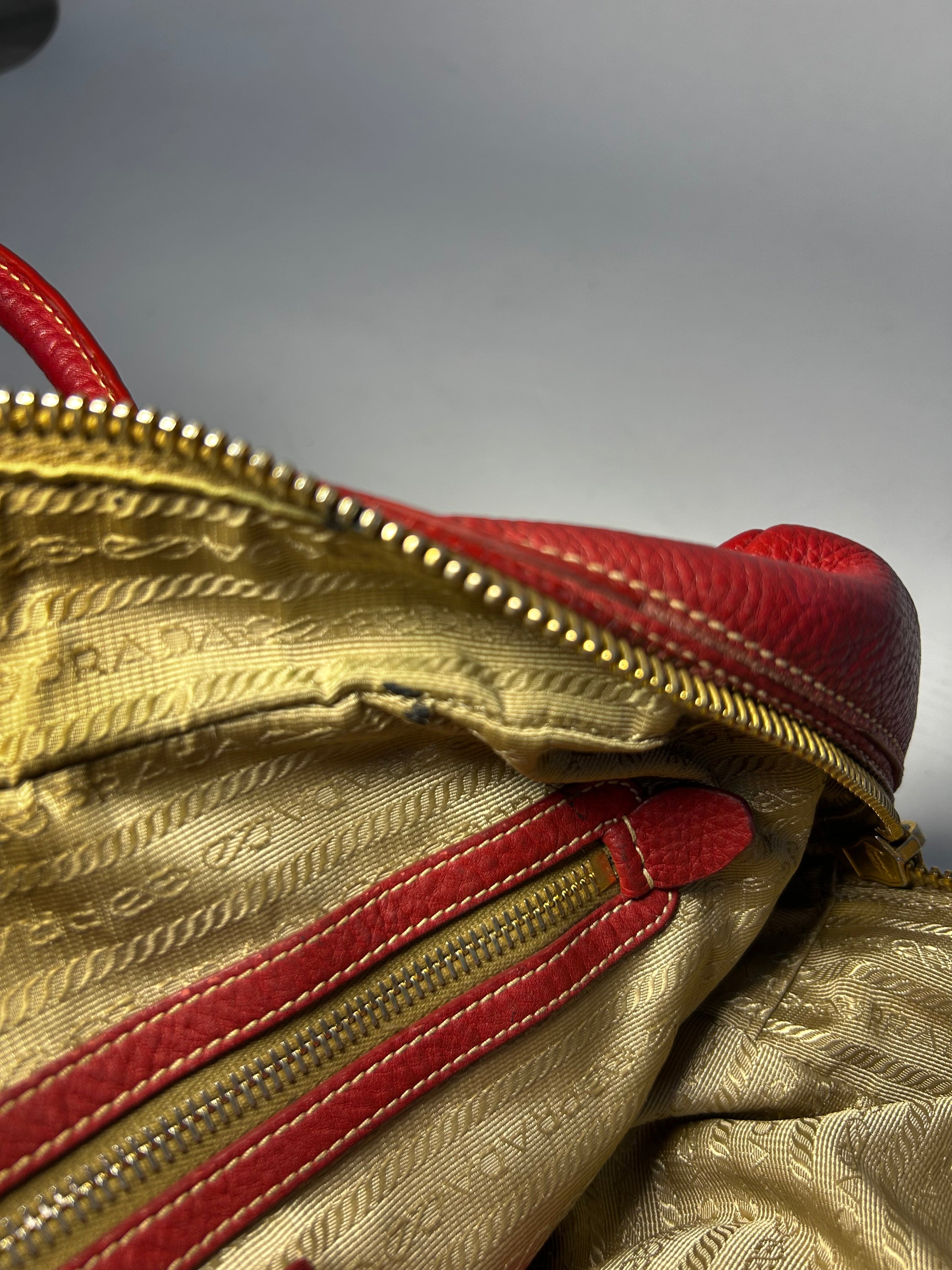 PRADA VITELLO DAINO LEATHER BAULETTO