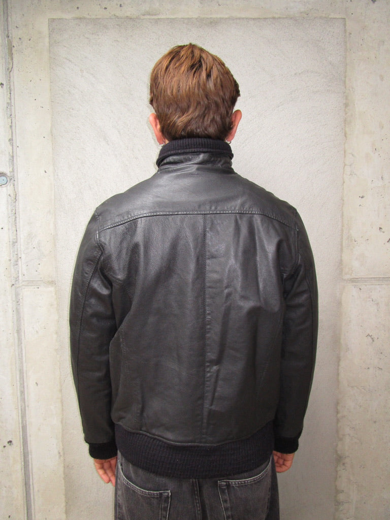 BLACK LEATHER JACKET