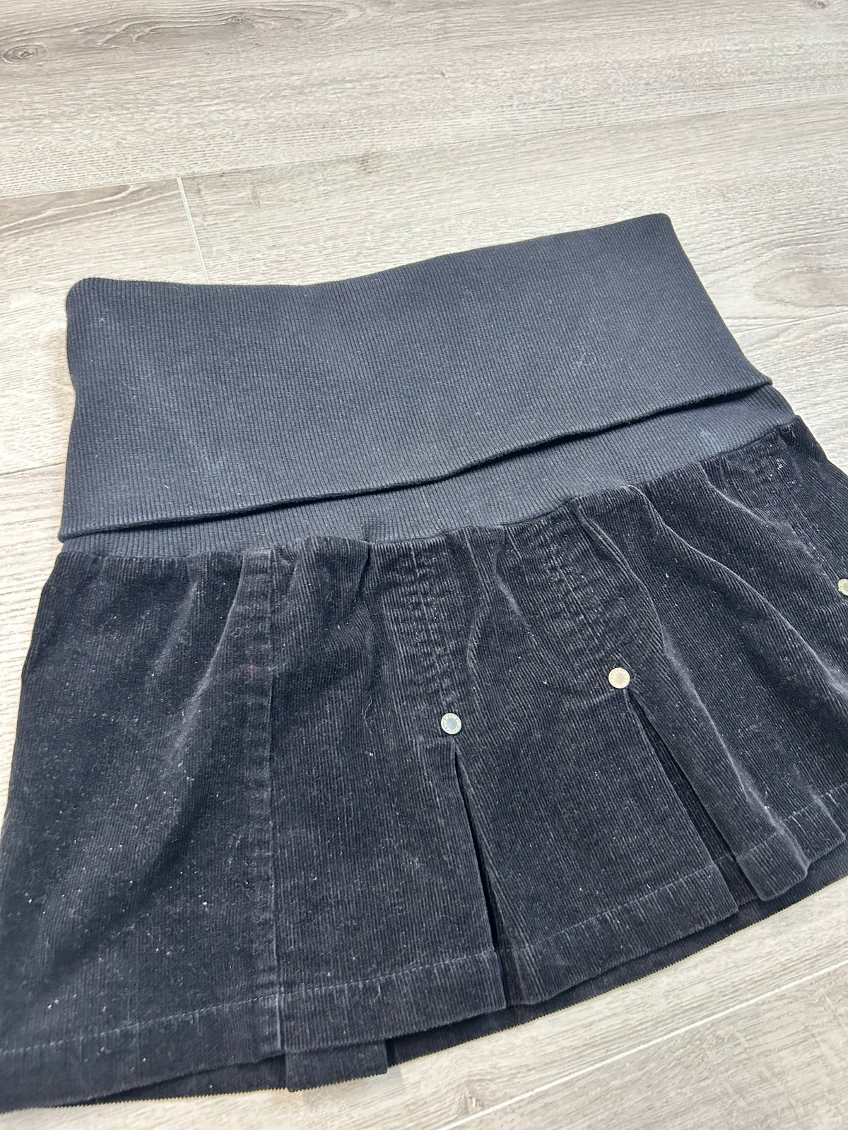 BLACK MINI SKIRT