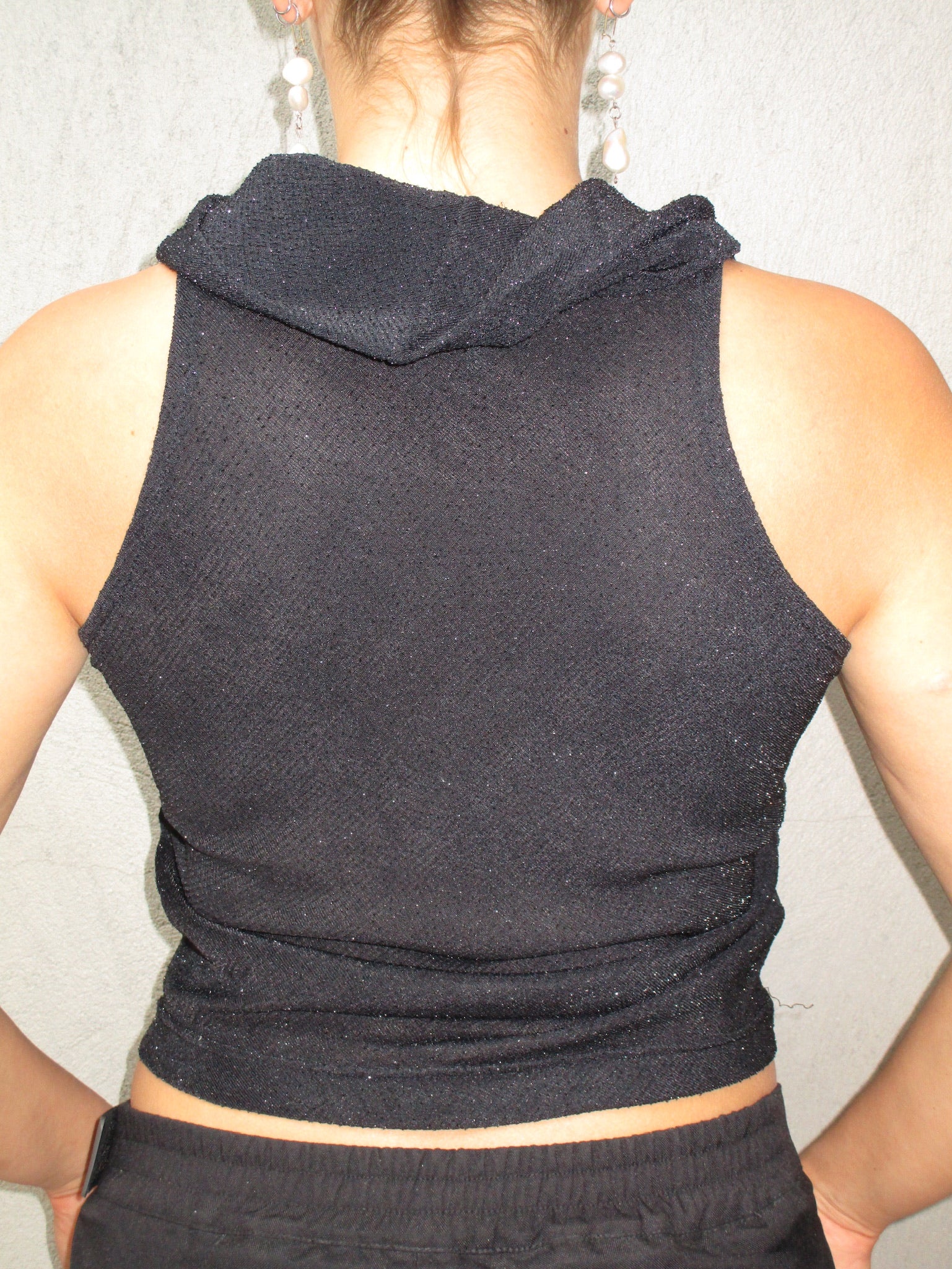 BLACK GLITTER TOP