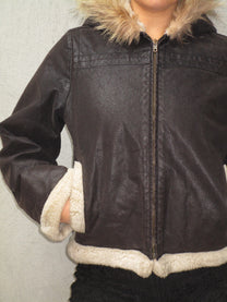 BROWN LEATHER JACKET WITH FUR DETAIL &amp; A HOOD