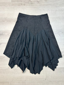 BLACK FLOWIE SKIRT