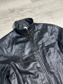 BLACK LEATHER JACKET