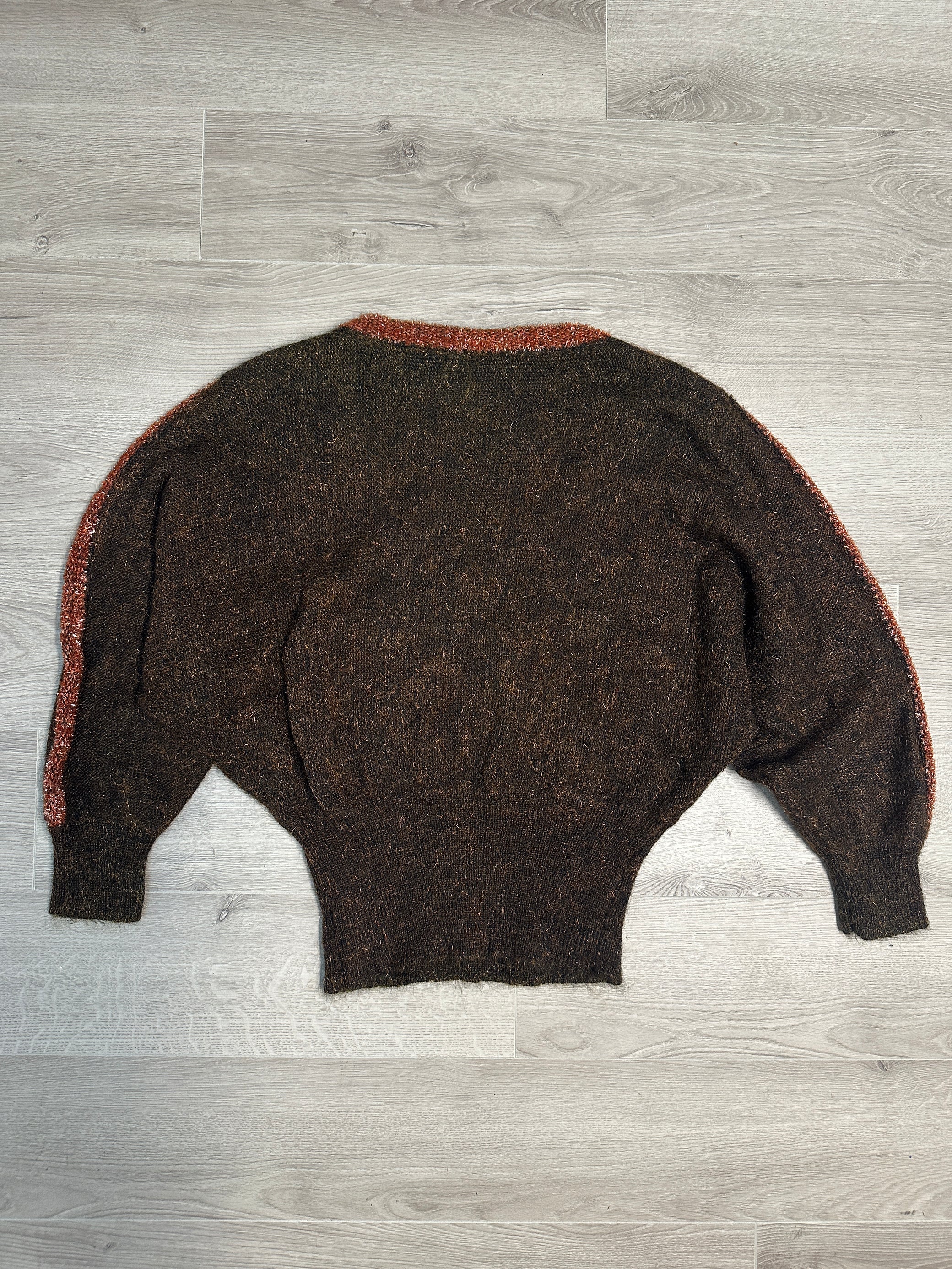 BROWN SWEATER