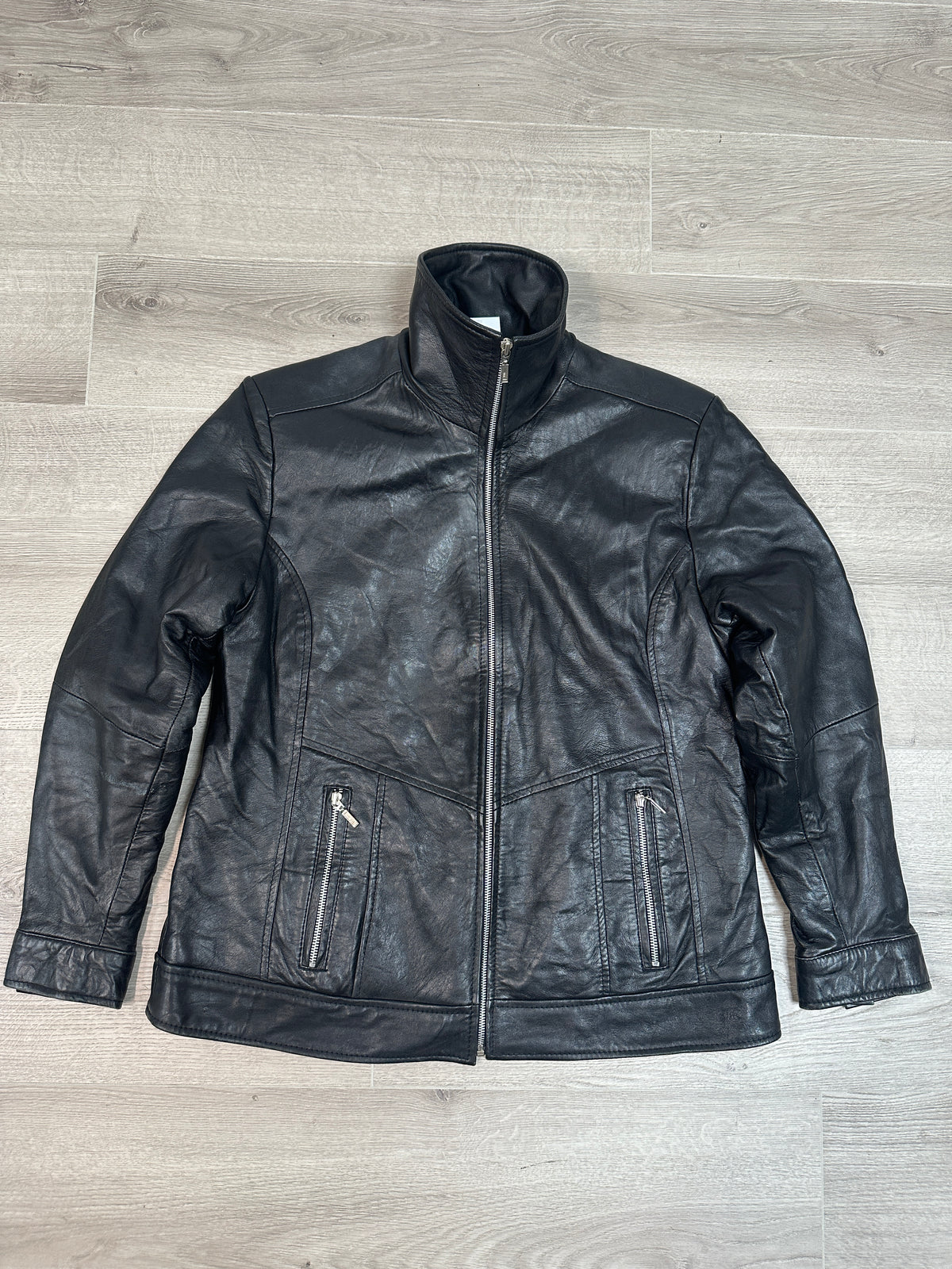 BLACK LEATHER JACKET