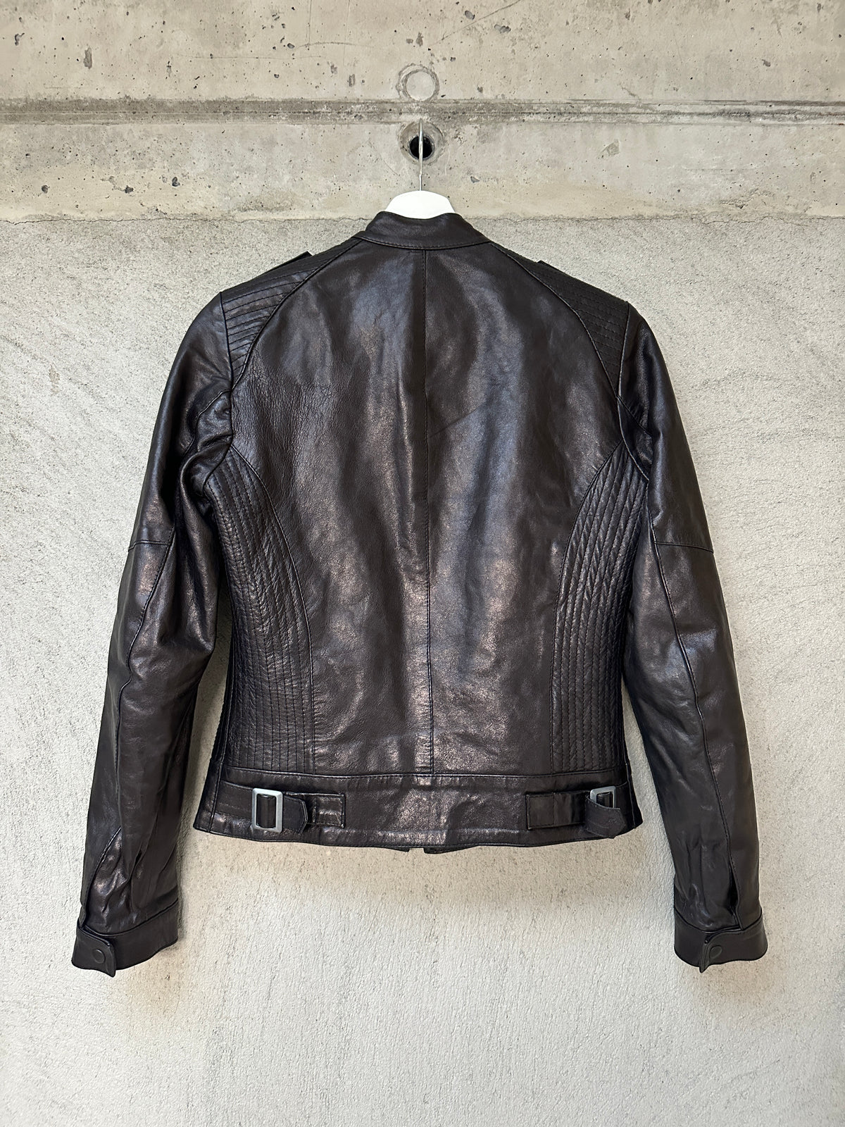 BLACK LEATHER JACKET