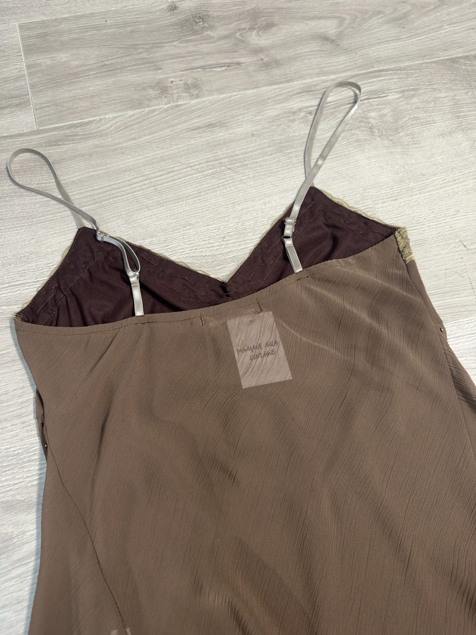 BROWN TOP