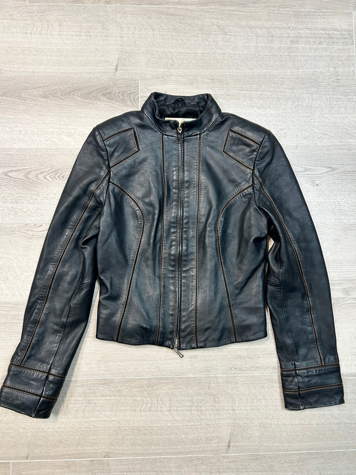 BLACK LEATHER JACKET