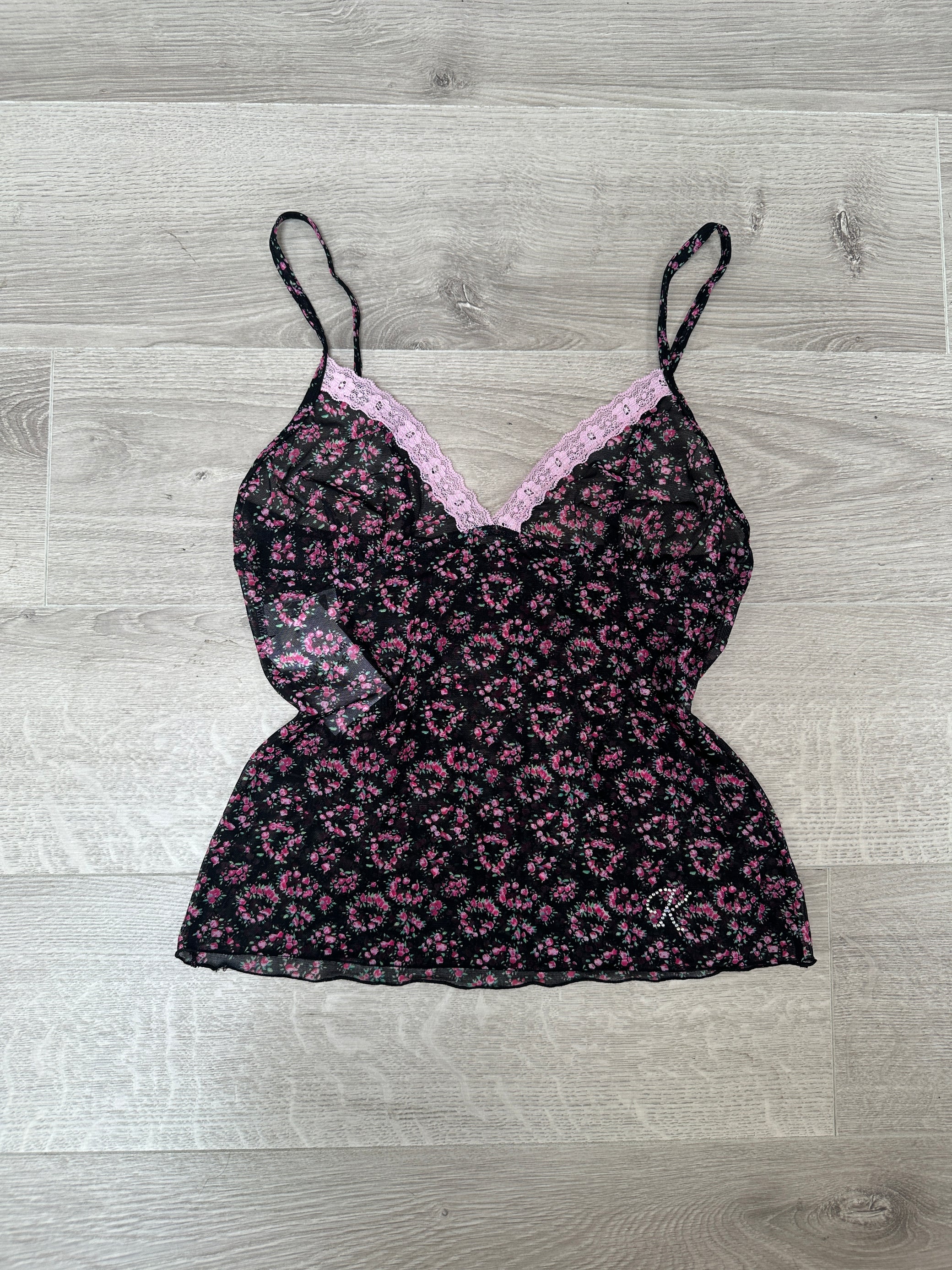 BLACK &amp; PINK MESH FLOWER TOP