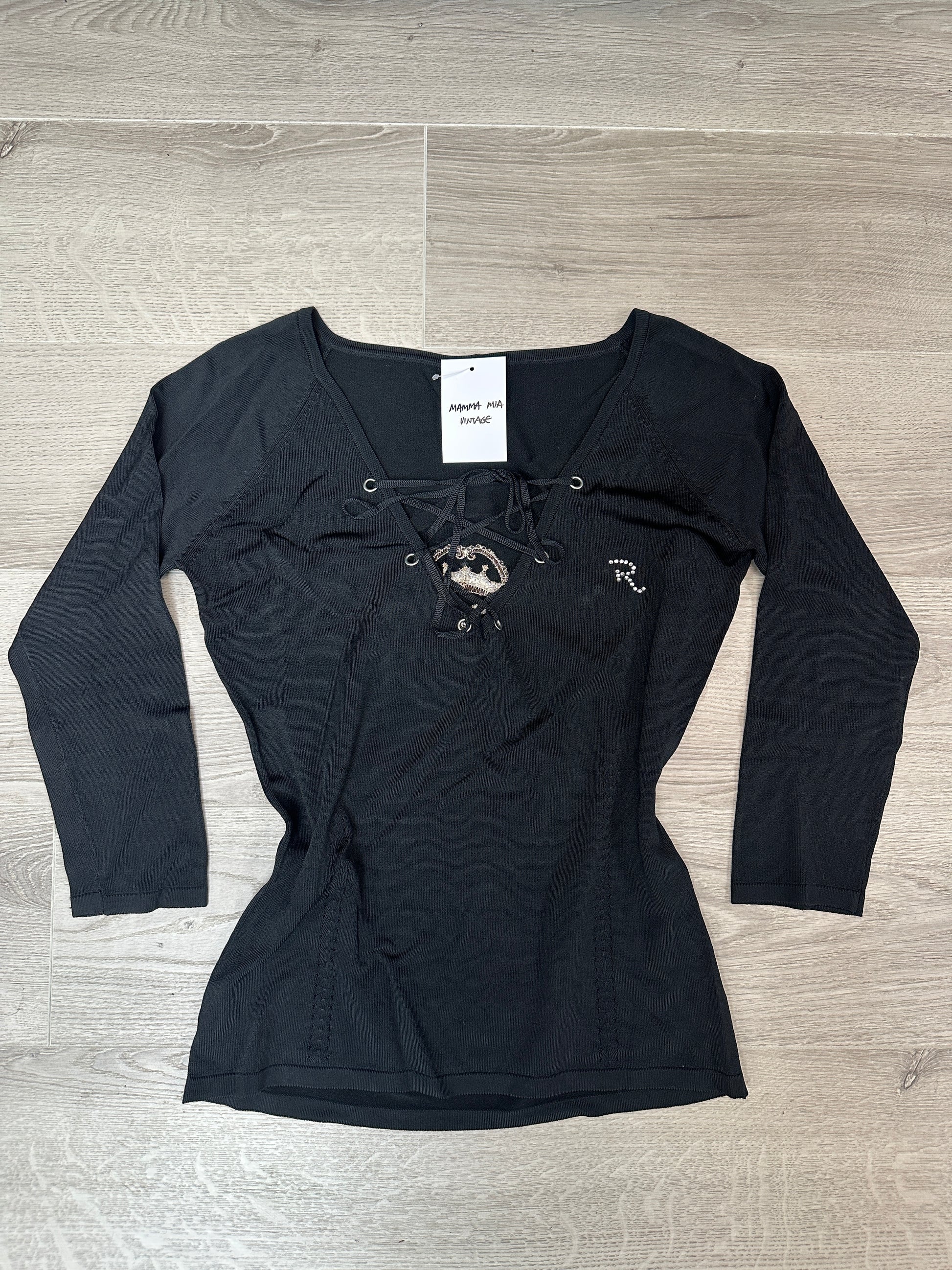 BLACK SHORT SLEEVE TOP