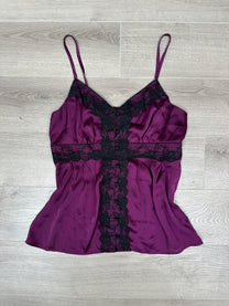 PURPLE TOP WITH BLACK LACE