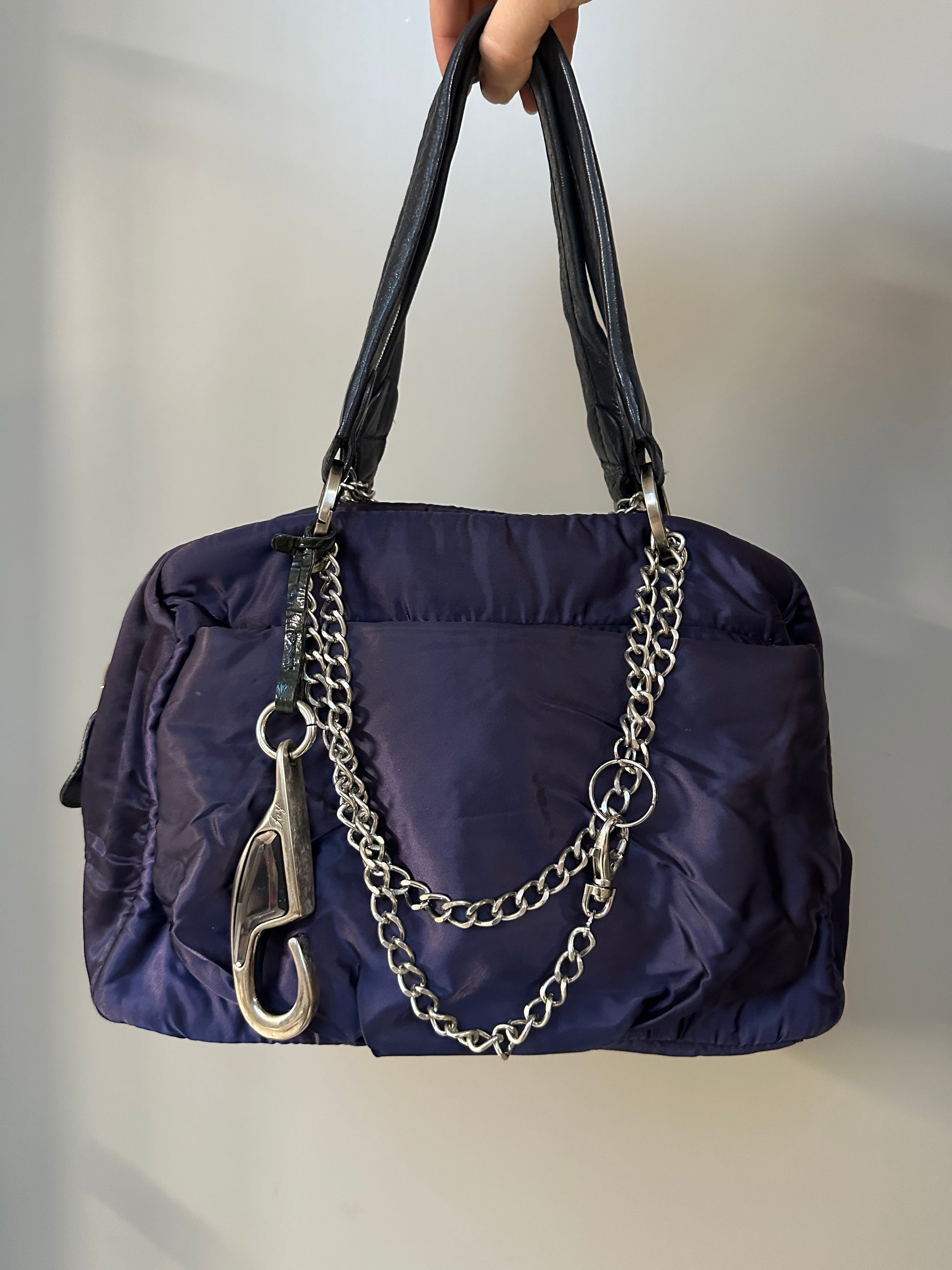PURPLE BAG WITH CHAIN