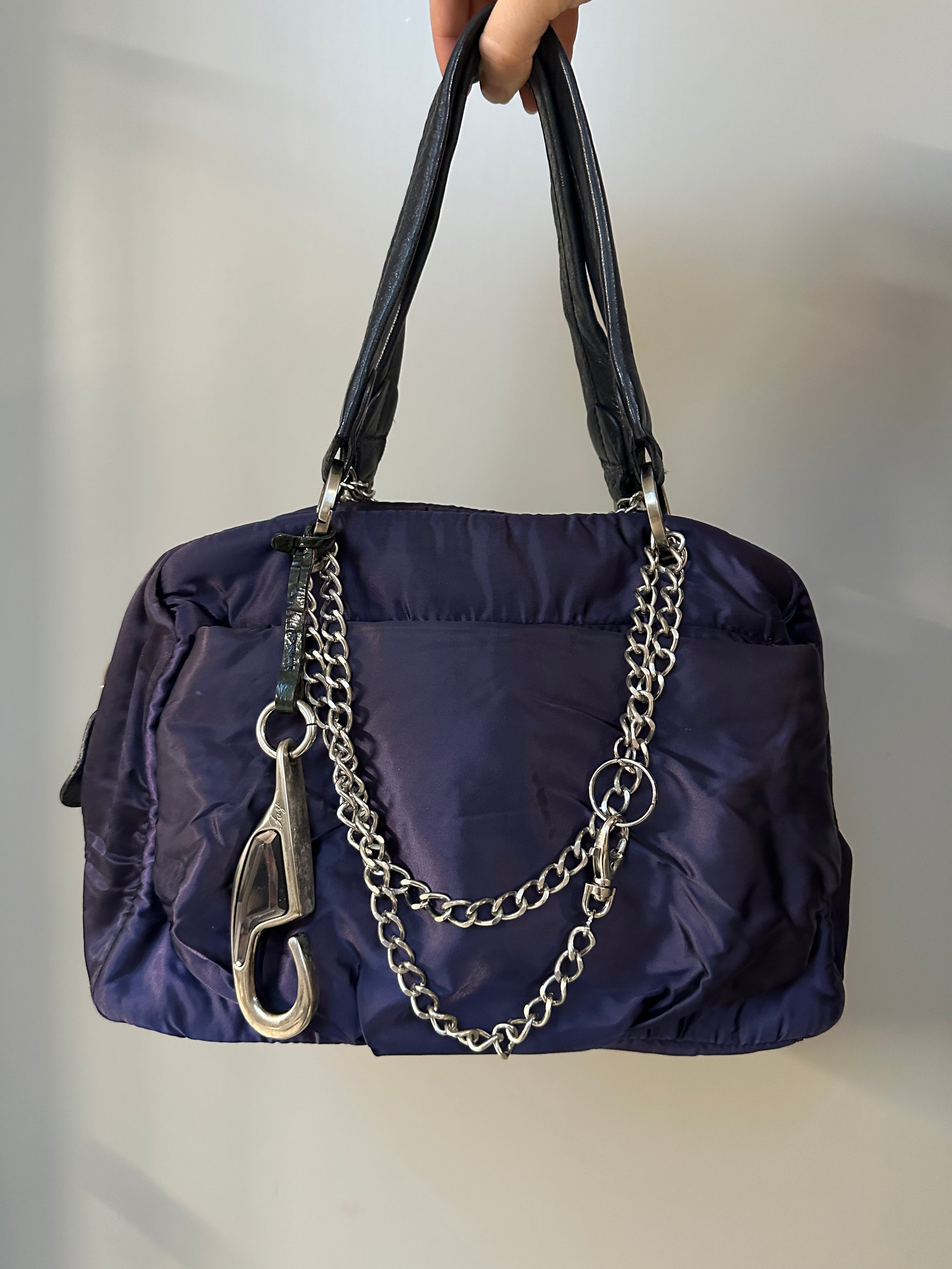 PURPLE BAG WITH CHAIN