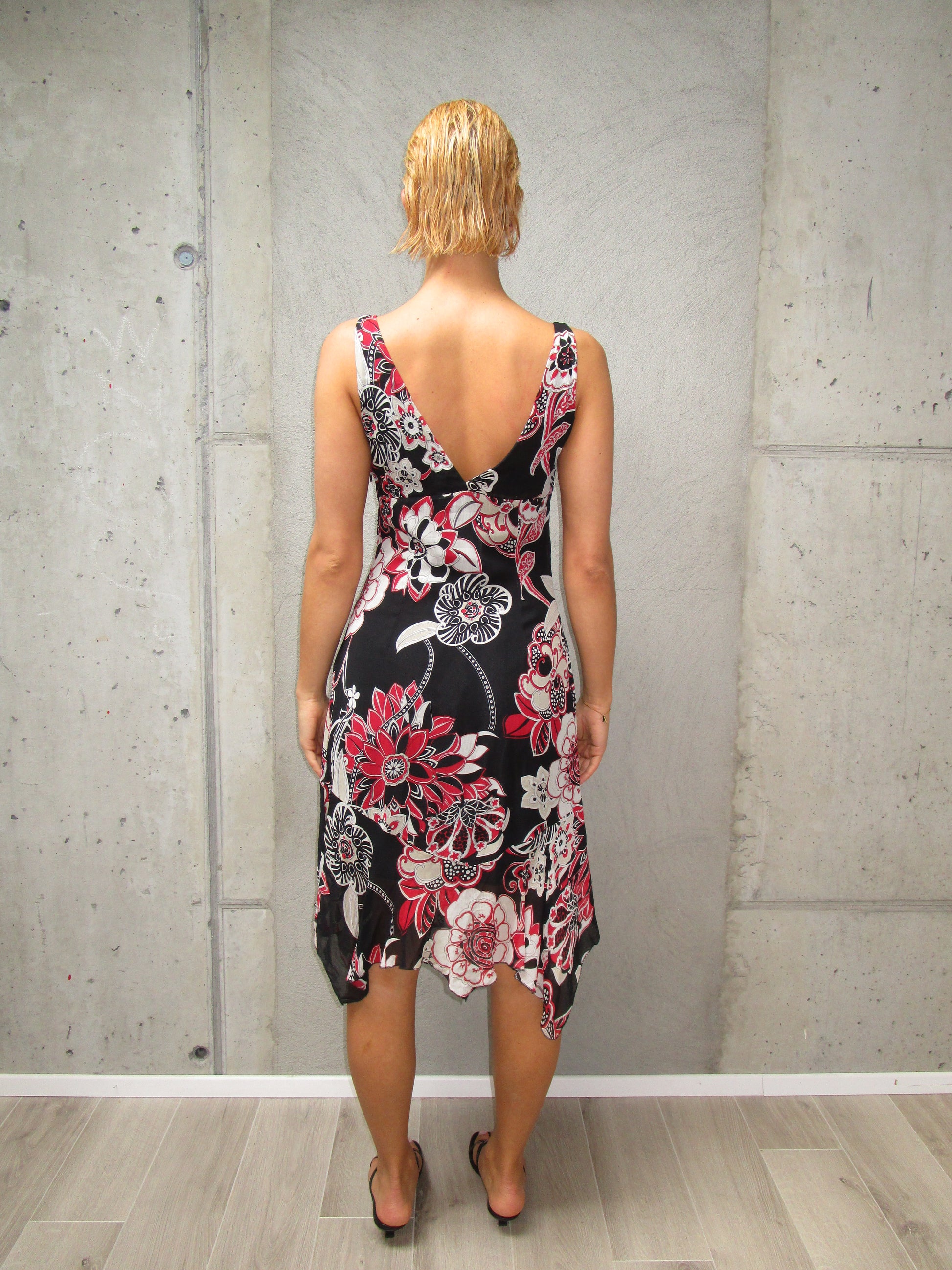 Flower summer dress with gold detail