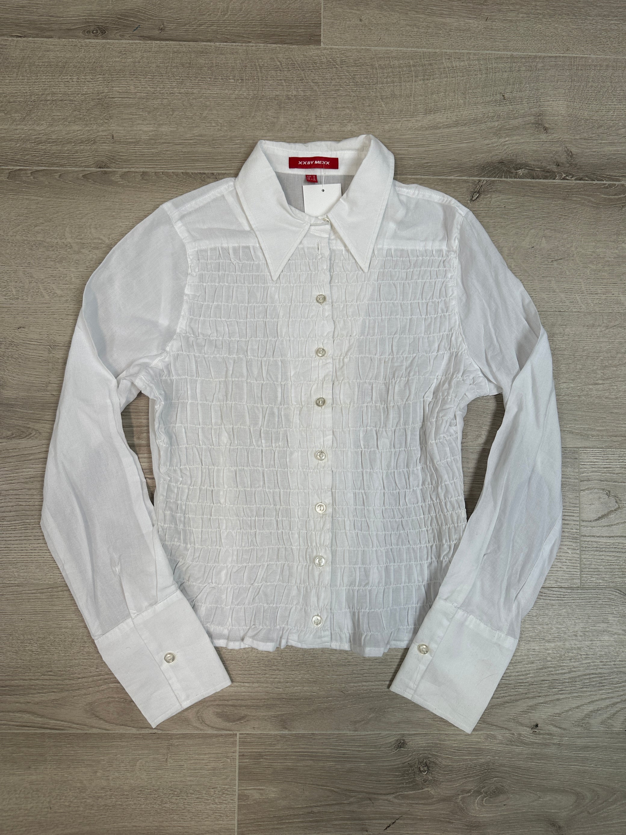 WHITE SHIRT