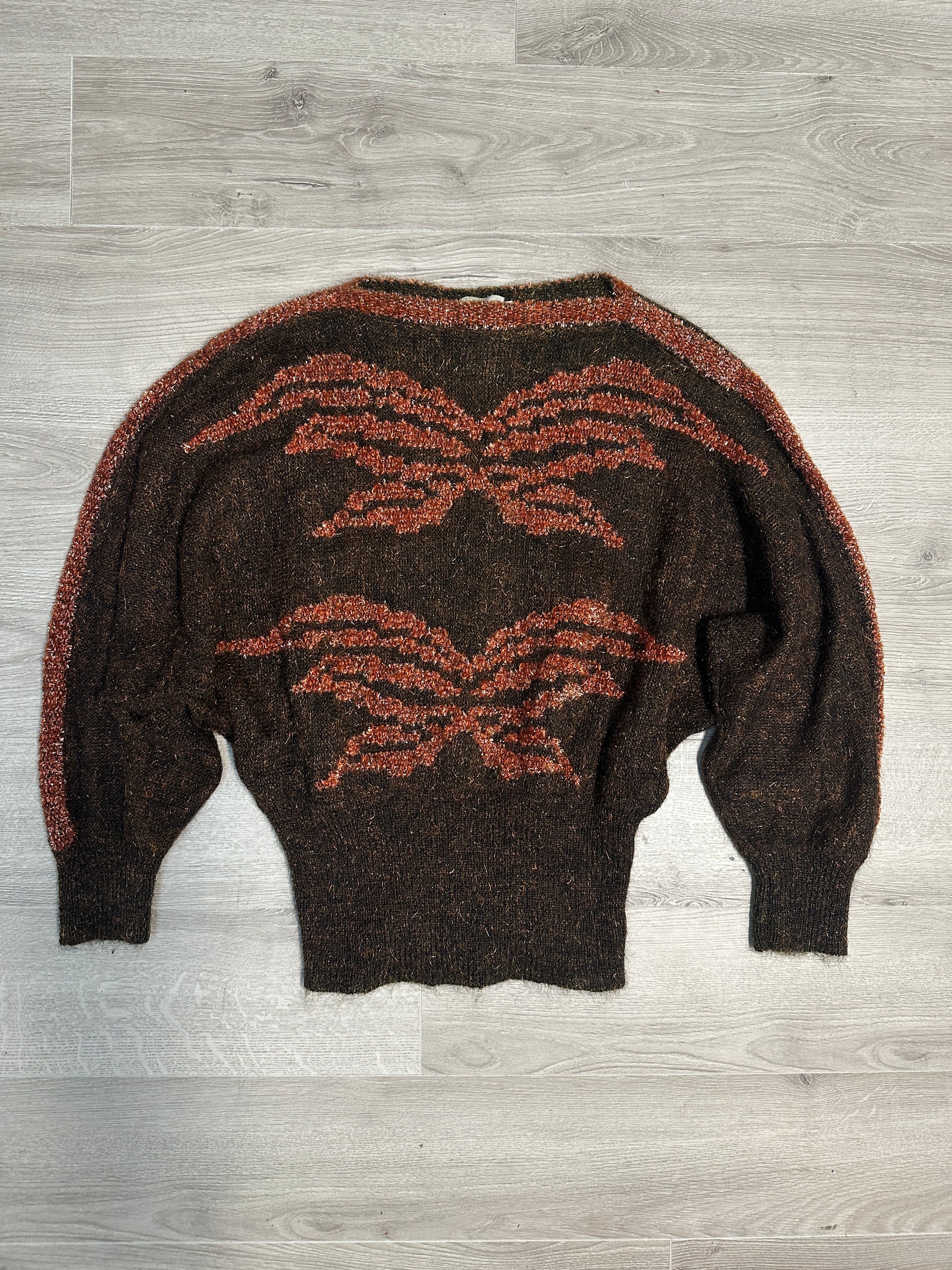 BROWN SWEATER