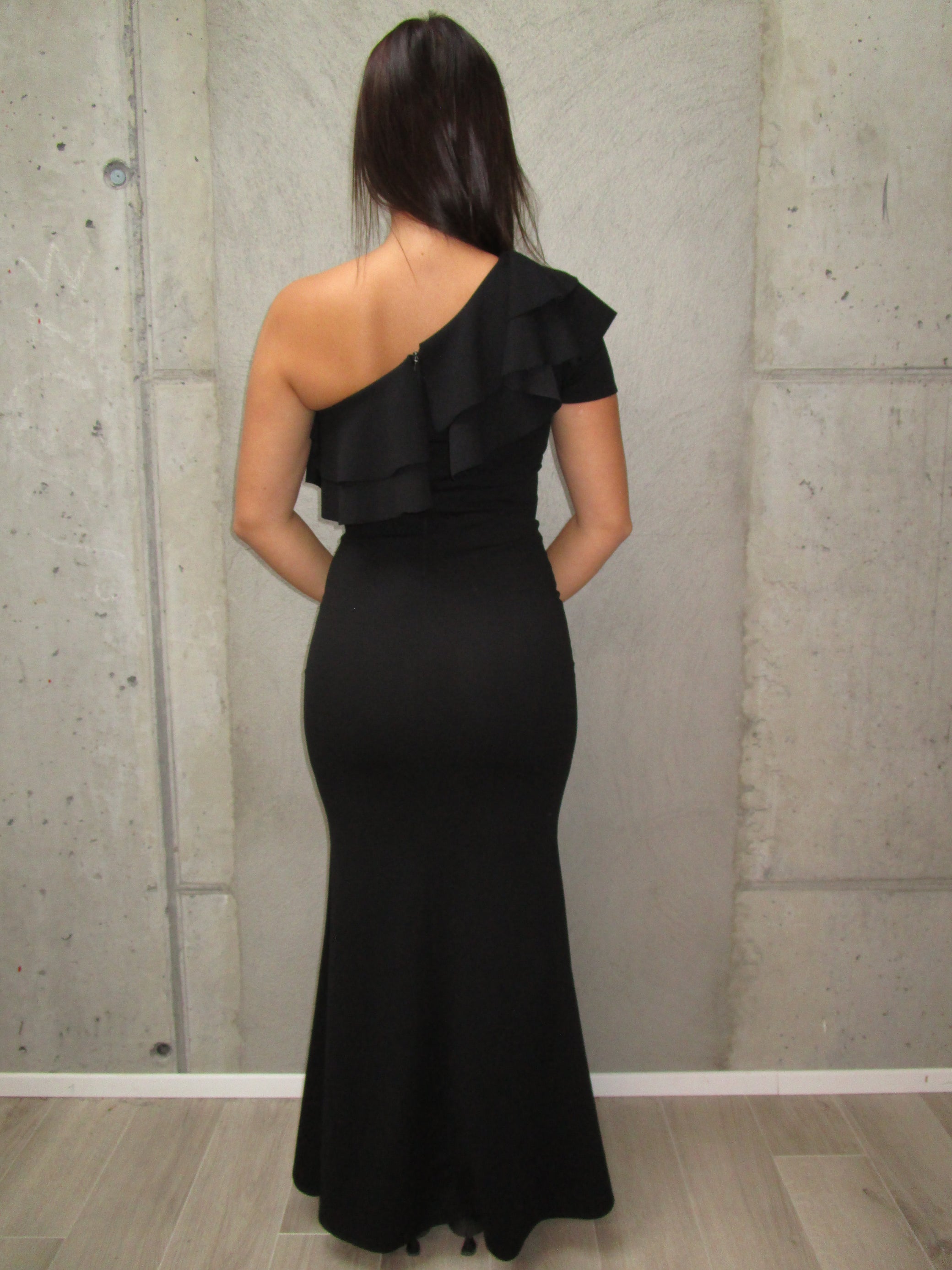 BLACK LONG ONE SHOULDER DRESS