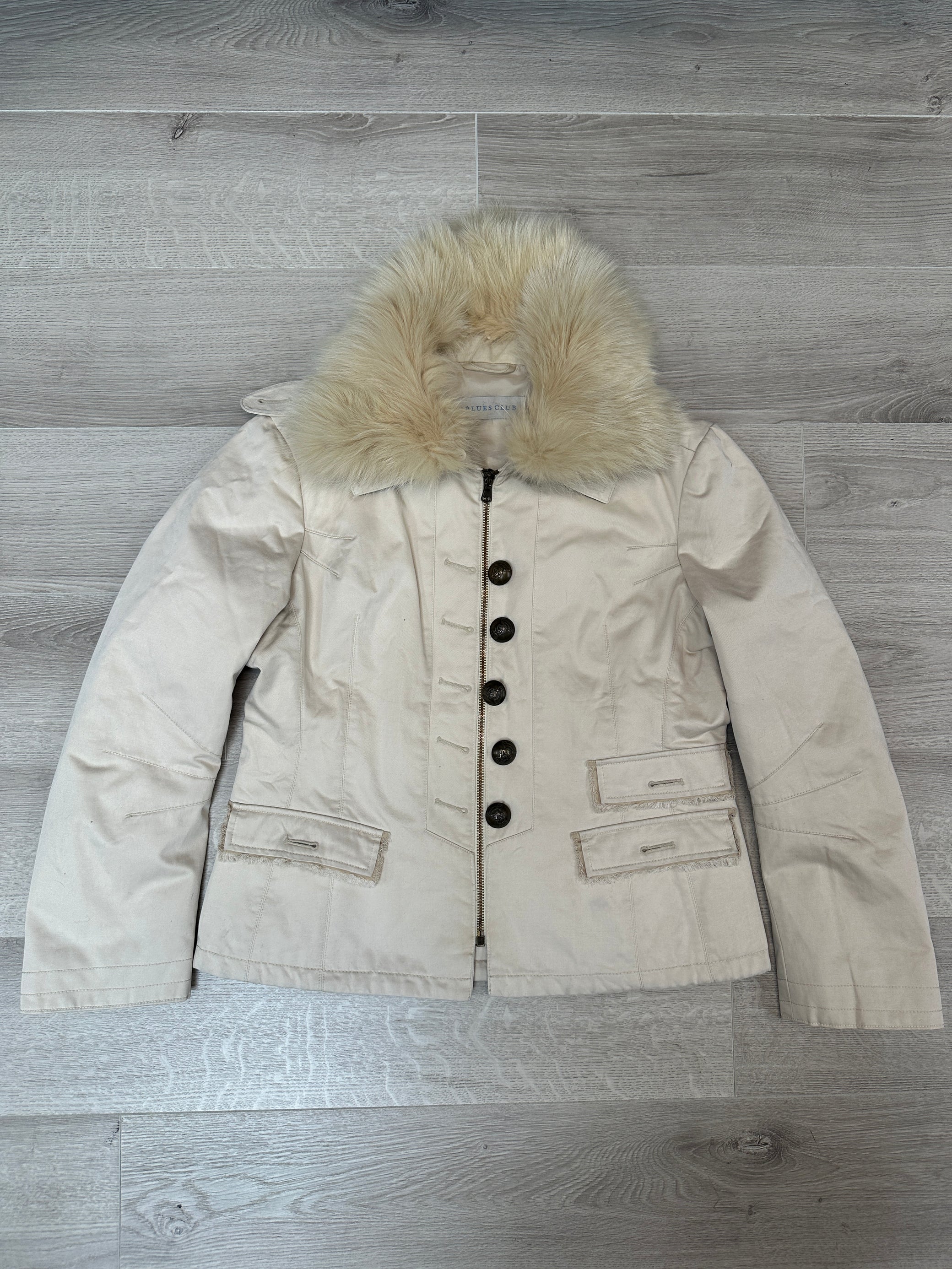 CREAM JACKET WITH FUR COLLAR